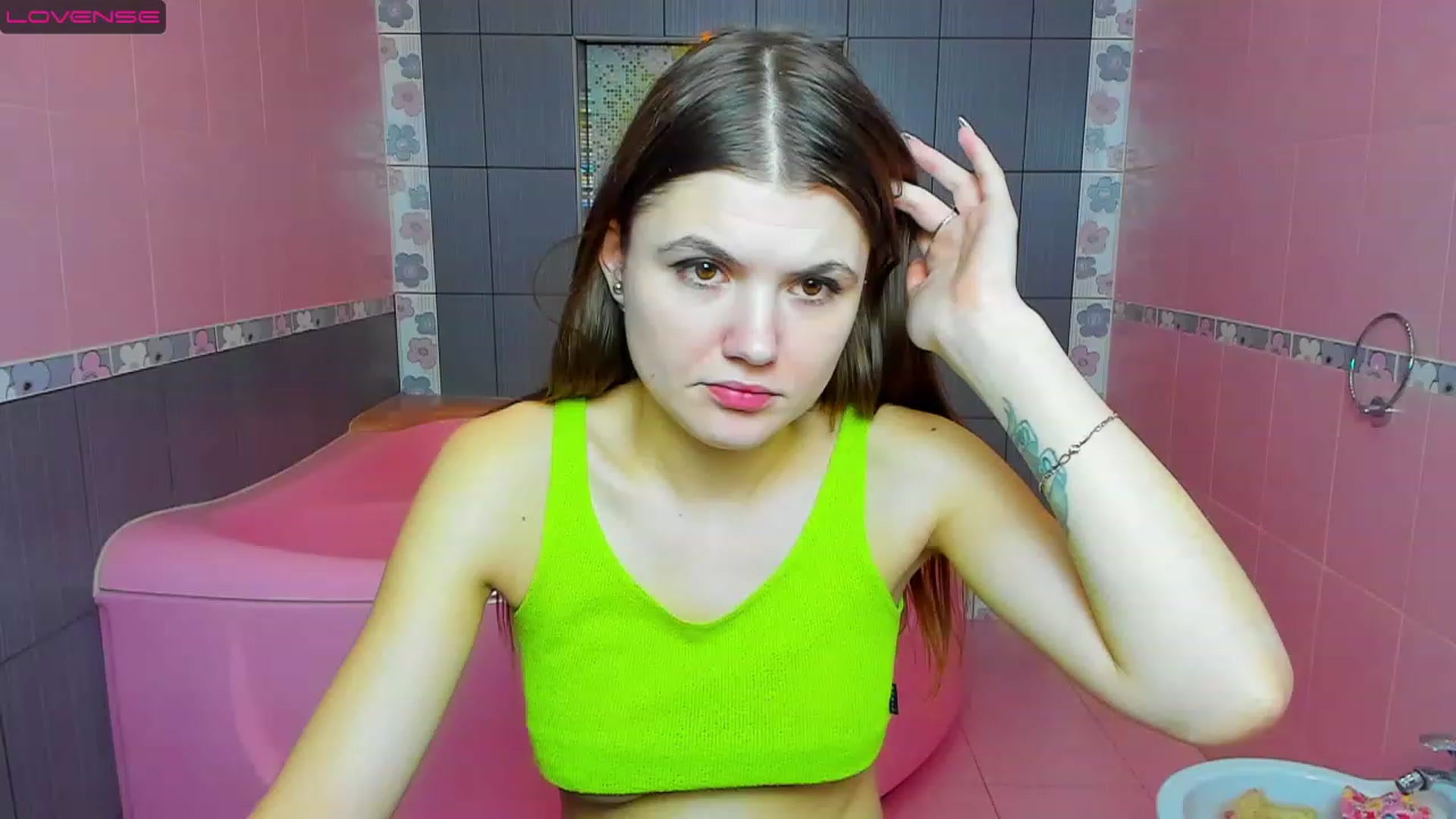 Gallery image thumbnail from Yongprincess's myfreecams stream on, 03/08/2023, 11:14 image 7 of 20