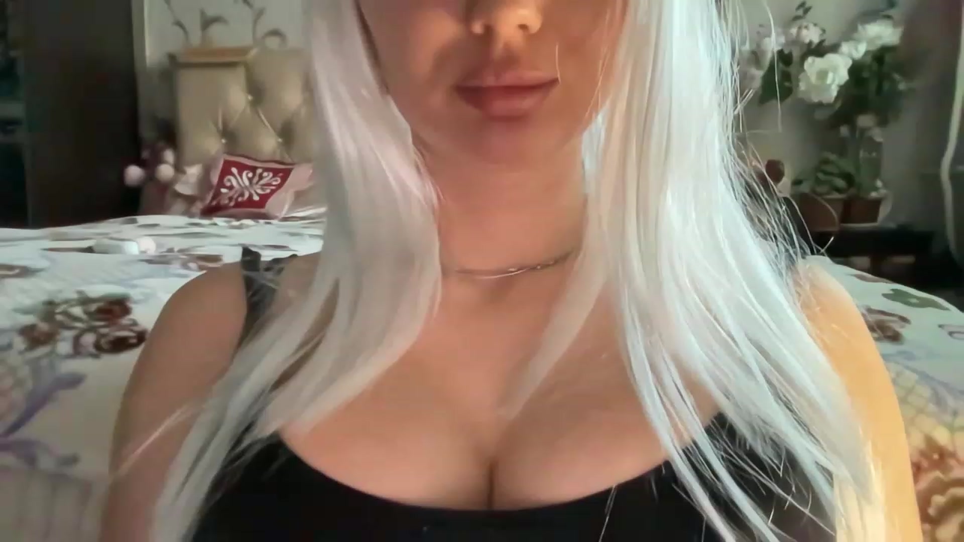 Gallery image thumbnail from YouQueen's myfreecams stream on, 12/06/2022, 09:01 image 5 of 20