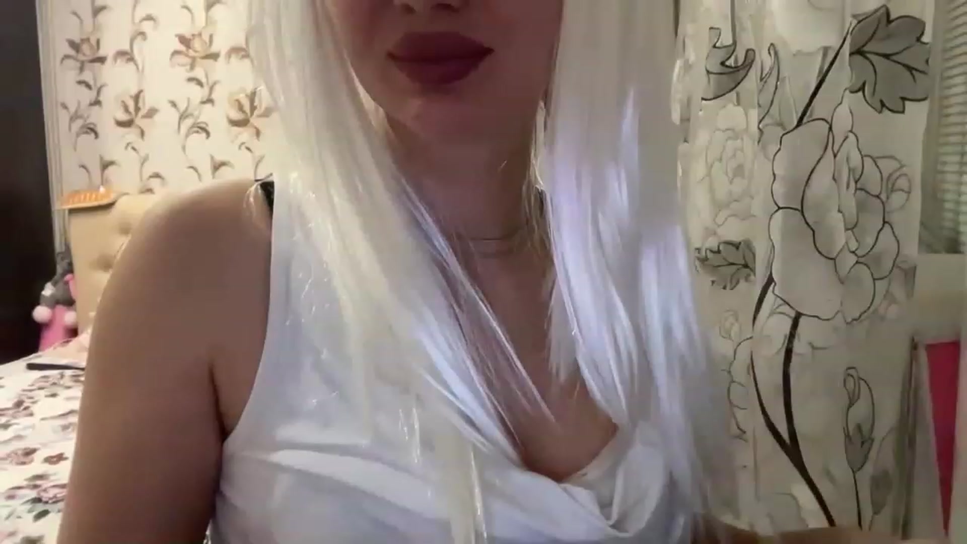 Gallery image thumbnail from YouQueen's myfreecams stream on, 12/11/2022, 13:42 image 8 of 20