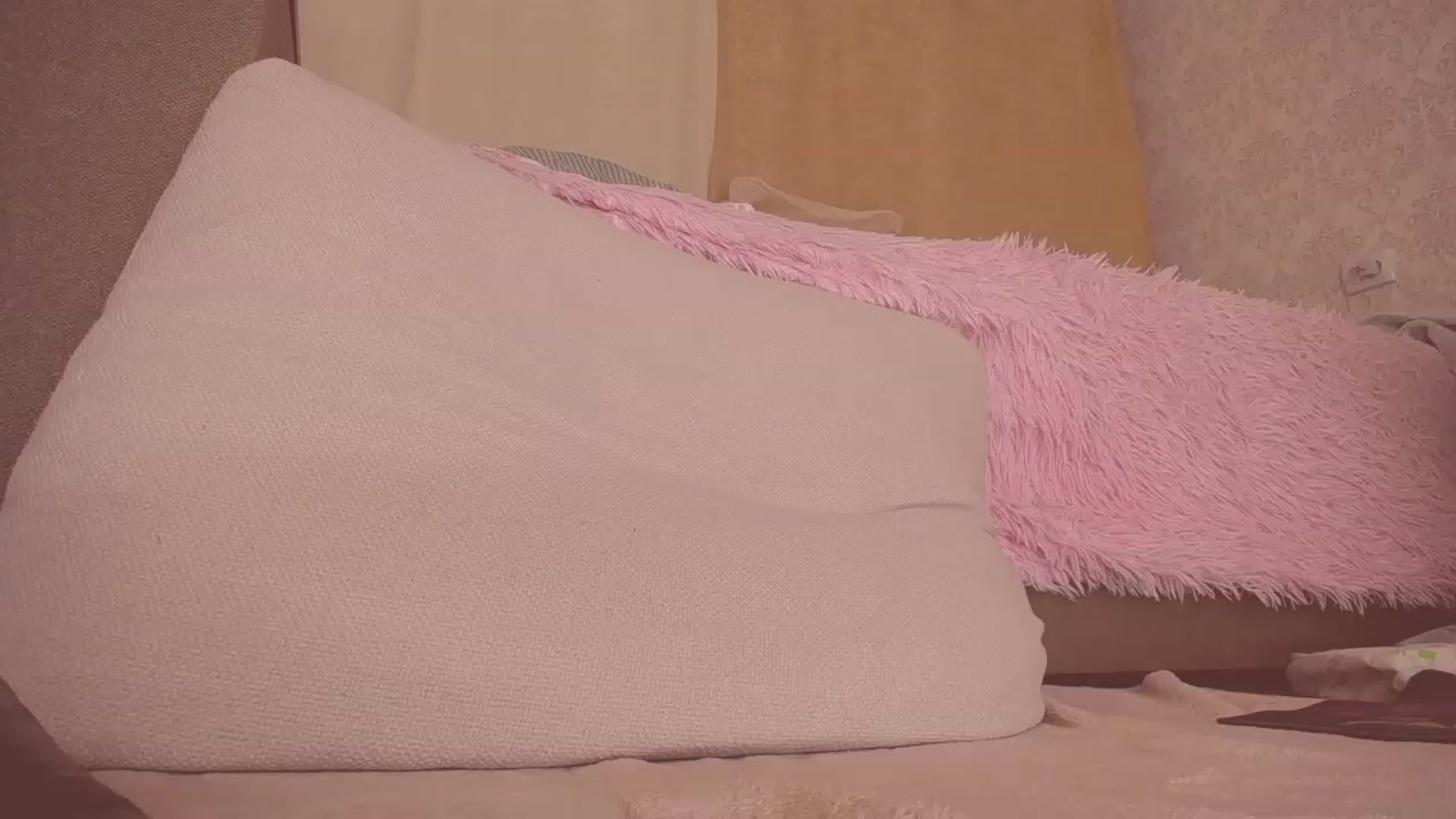 Gallery image thumbnail from YouTubad's myfreecams stream on, 11/22/2022, 13:39 image 15 of 20