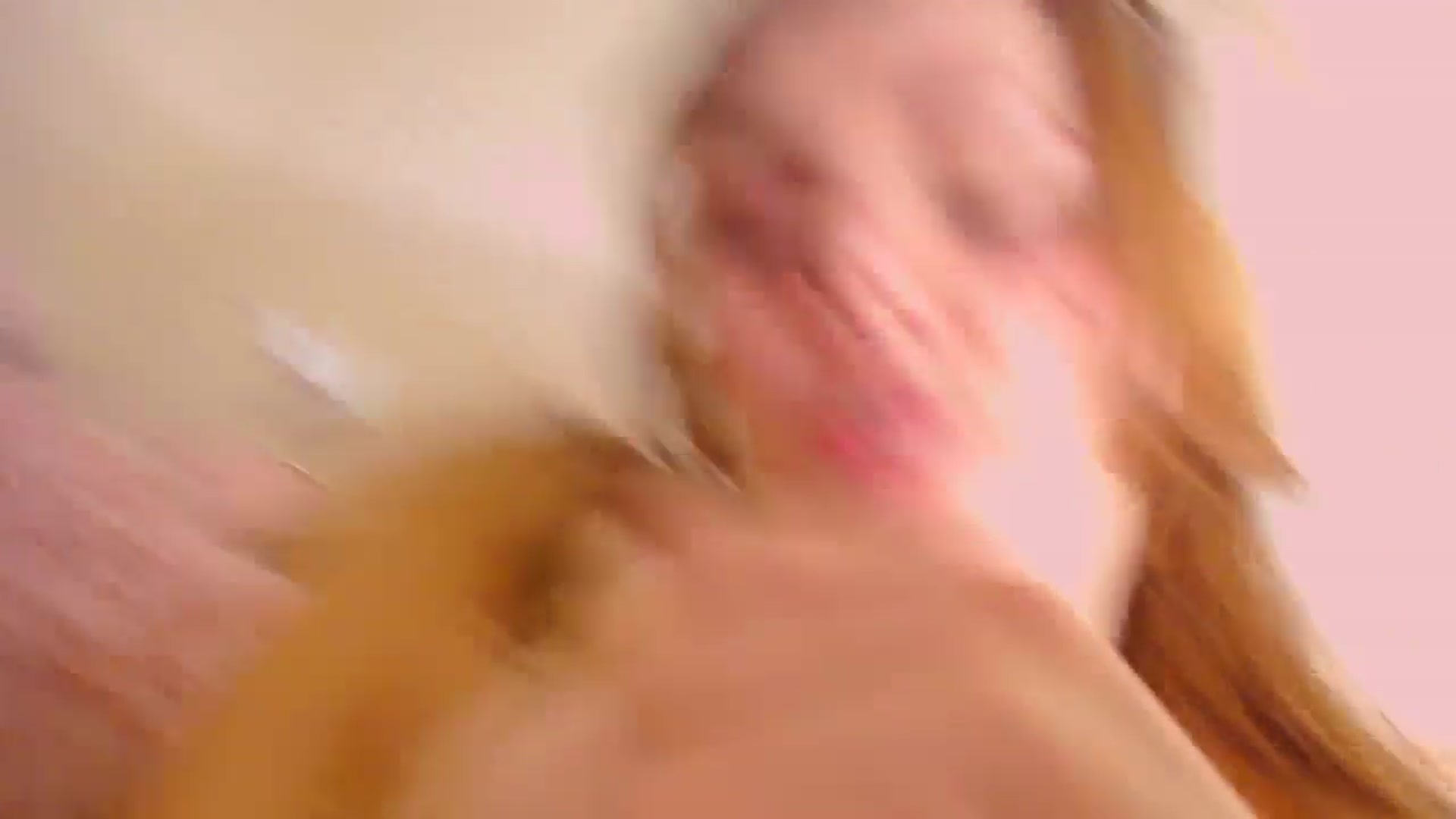Gallery image thumbnail from YouTubad's myfreecams stream on, 11/09/2024, 12:31 image 14 of 20