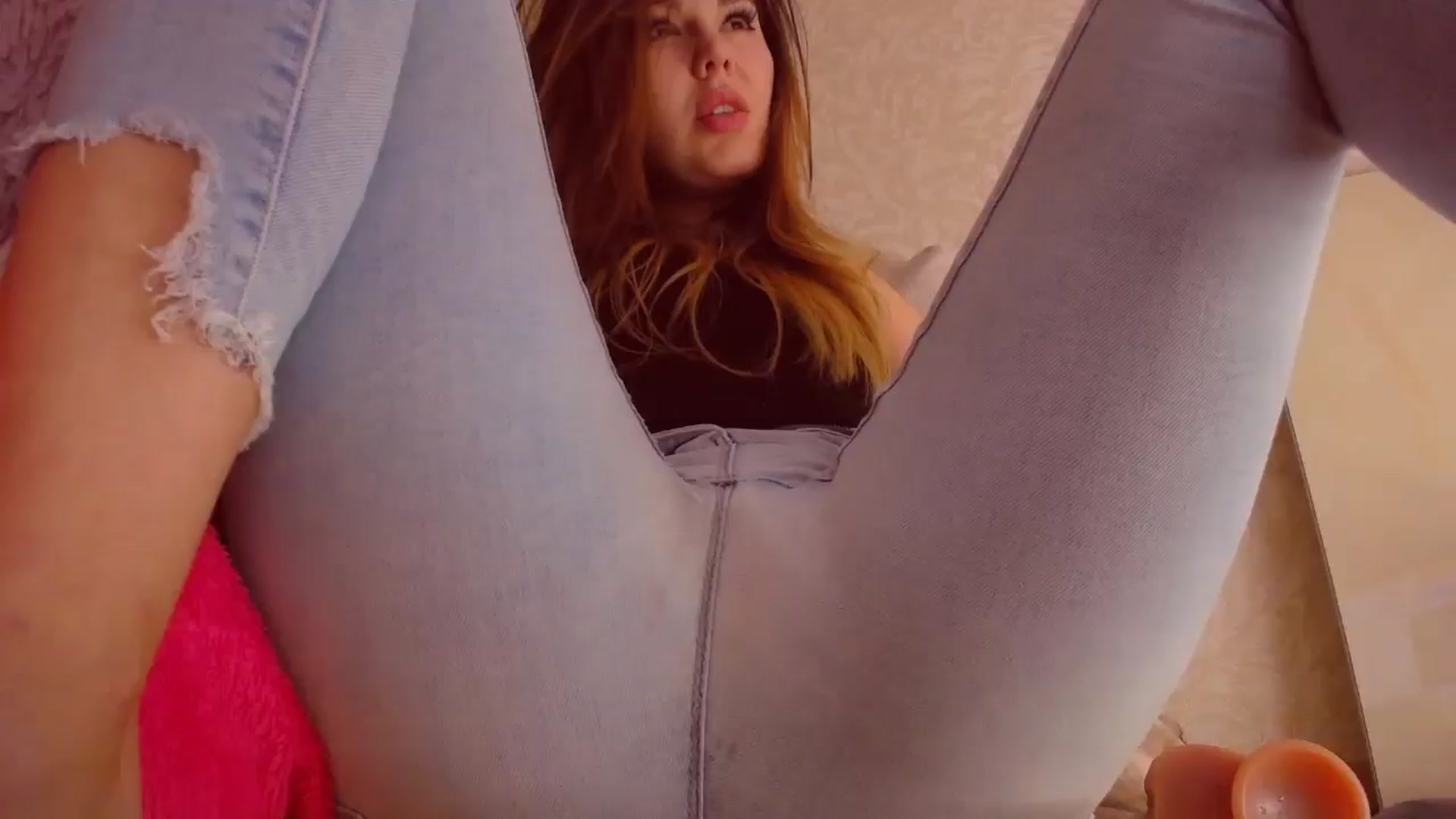 Gallery image thumbnail from YouTubad's myfreecams stream on, 02/21/2025, 13:25 image 16 of 20