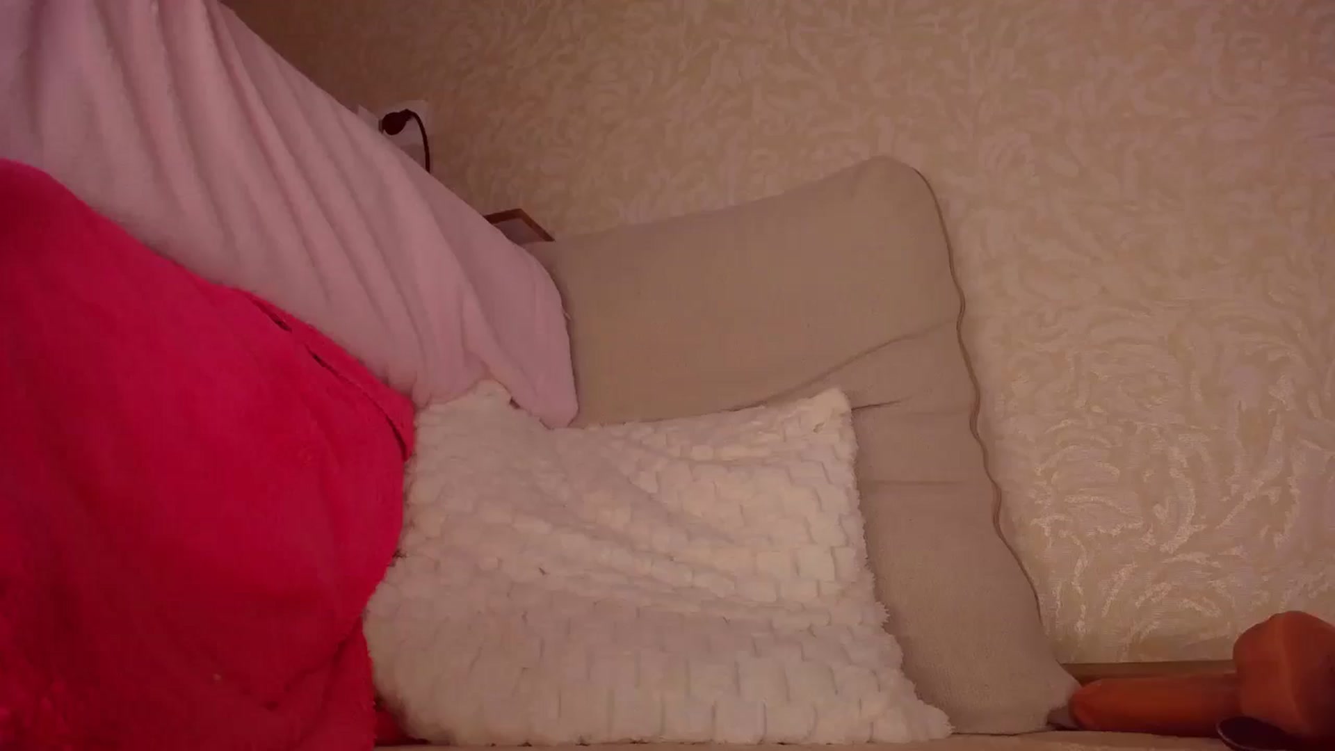 Gallery image thumbnail from YouTubad's myfreecams stream on, 03/21/2025, 15:41 image 10 of 20