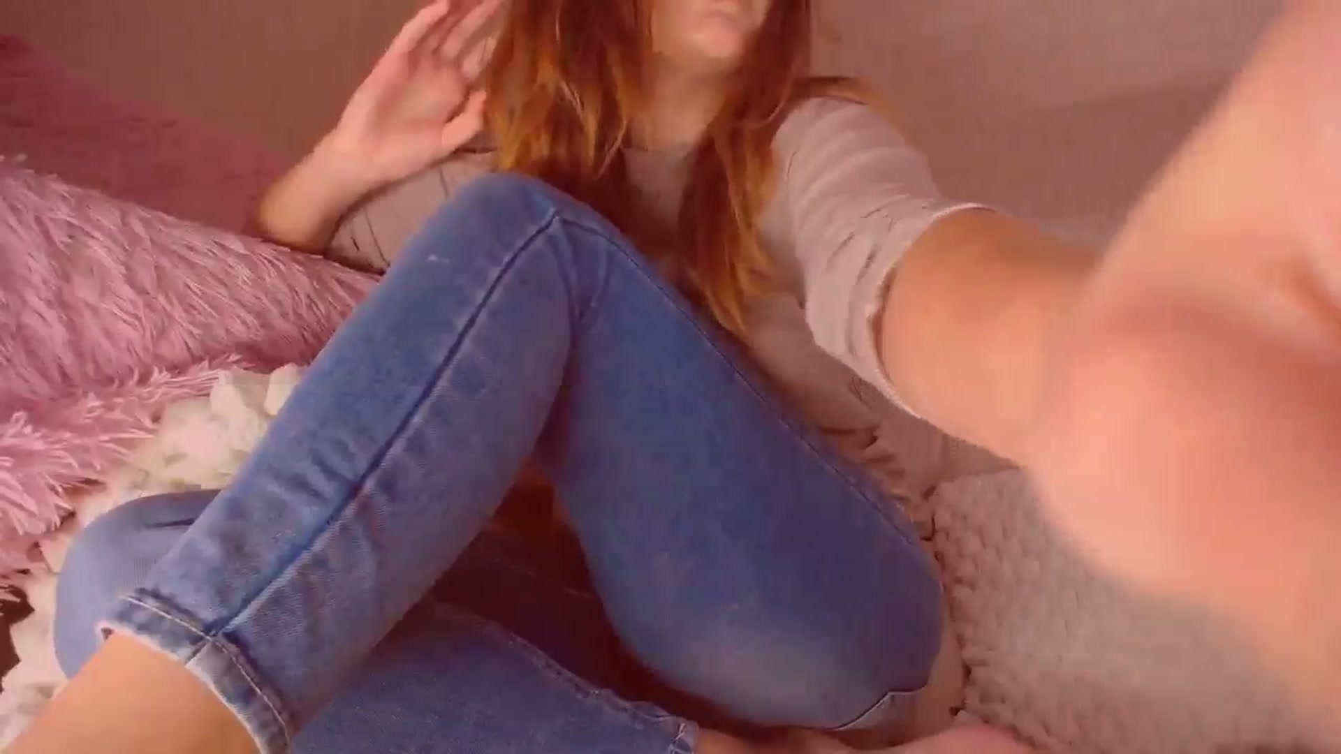Gallery image thumbnail from YouTubad's myfreecams stream on, 10/27/2025, 10:27 image 10 of 20
