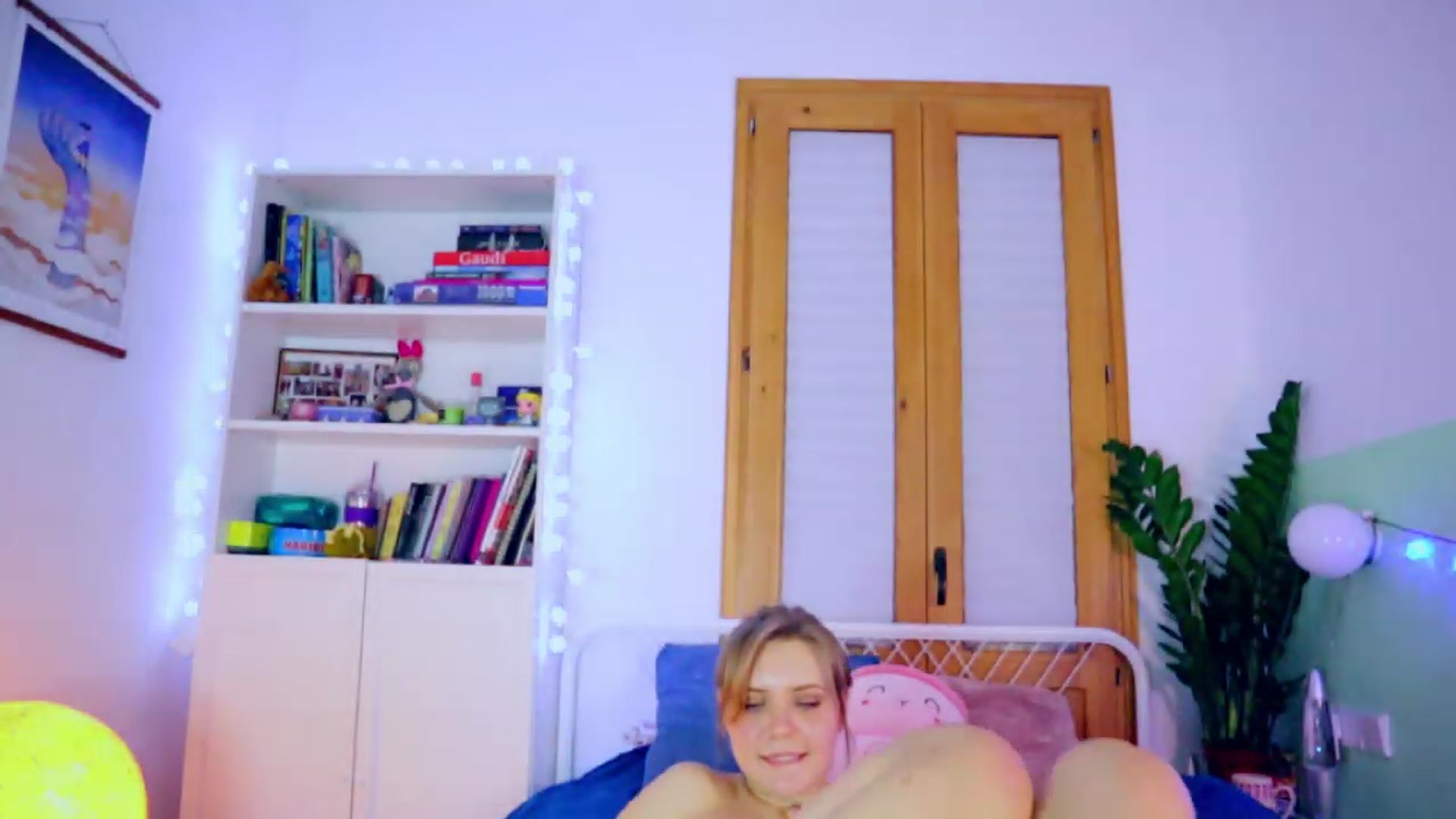 Gallery image thumbnail from YoungDunst's myfreecams stream on, 12/05/2022, 03:37 image 11 of 20