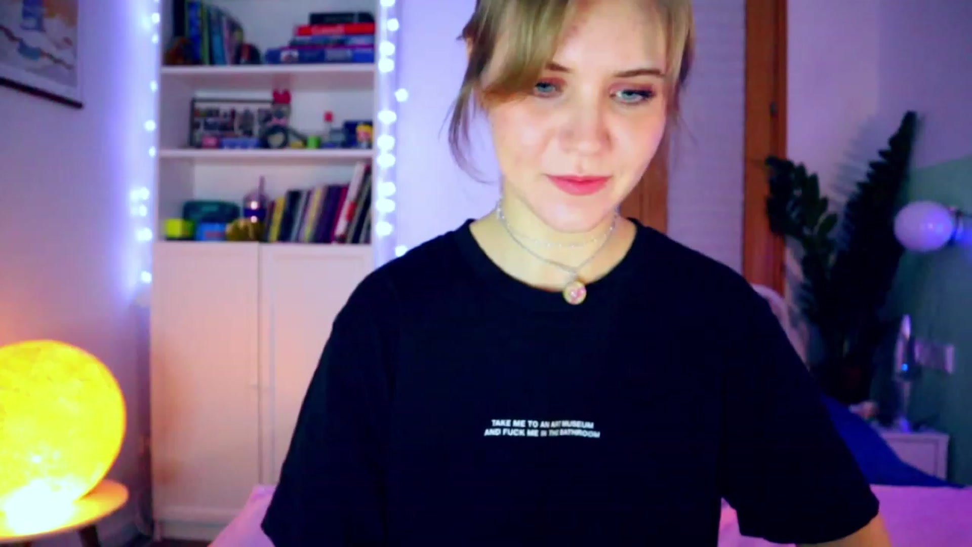 Gallery image thumbnail from YoungDunst's myfreecams stream on, 12/06/2022, 01:47 image 12 of 20