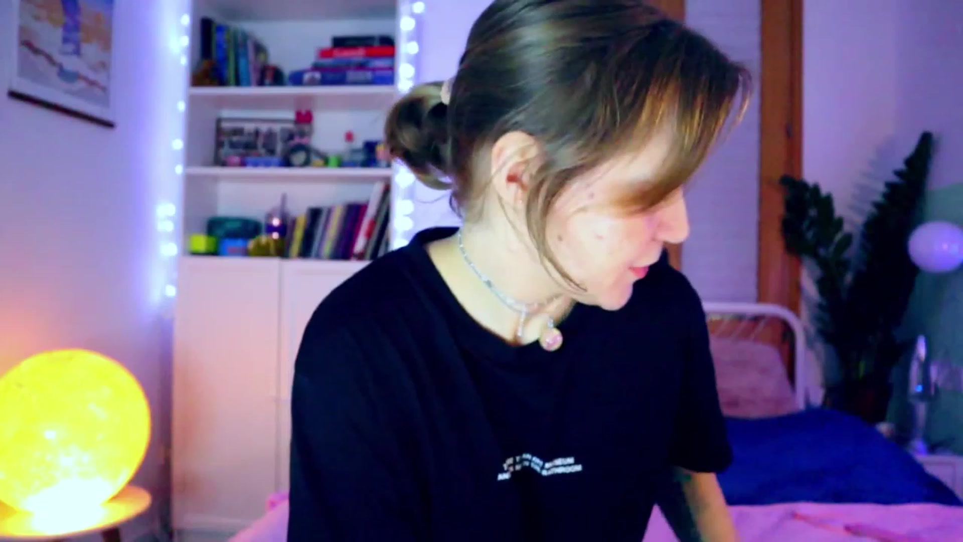 Gallery image thumbnail from YoungDunst's myfreecams stream on, 12/06/2022, 03:35 image 19 of 20