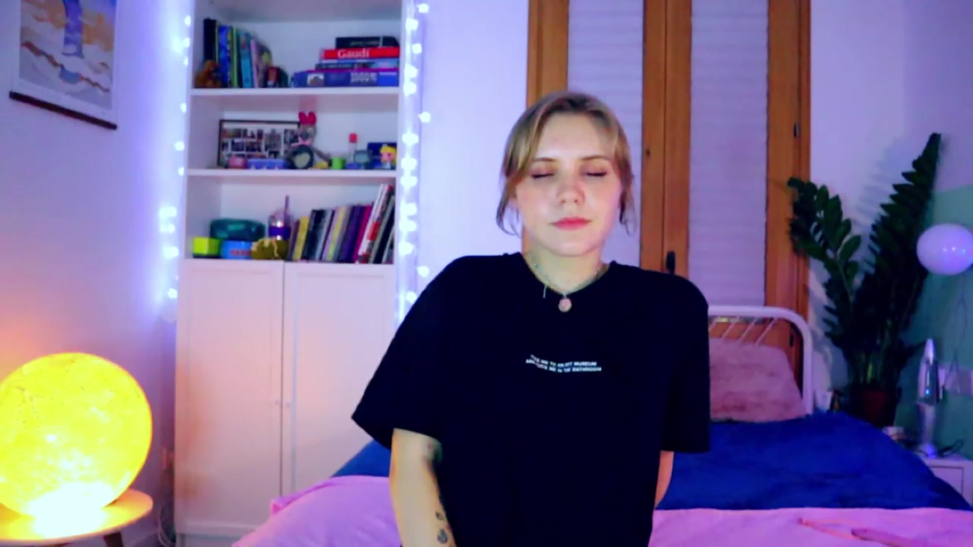 Gallery image thumbnail from YoungDunst's myfreecams stream on, 12/06/2022, 03:35 image 20 of 20