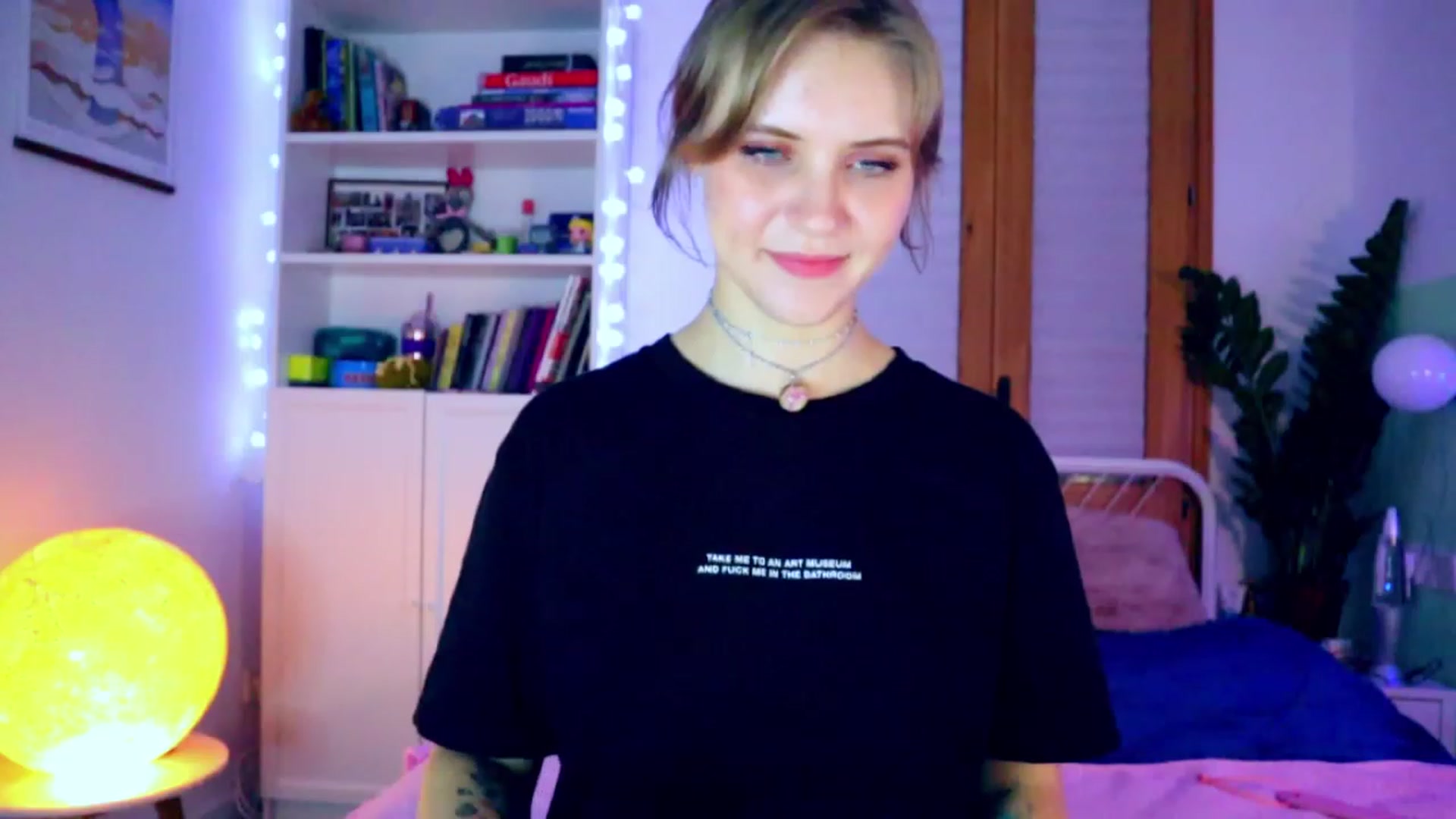 Gallery image thumbnail from YoungDunst's myfreecams stream on, 12/06/2022, 03:35 image 18 of 20