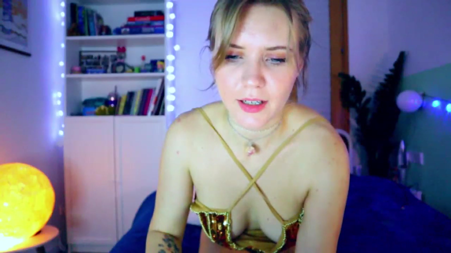 Gallery image thumbnail from YoungDunst's myfreecams stream on, 12/12/2022, 02:13 image 8 of 20