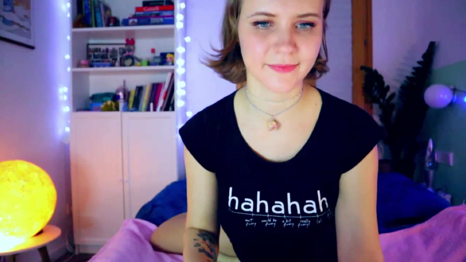 Gallery image thumbnail from YoungDunst's myfreecams stream on, 12/18/2022, 04:26 image 15 of 20