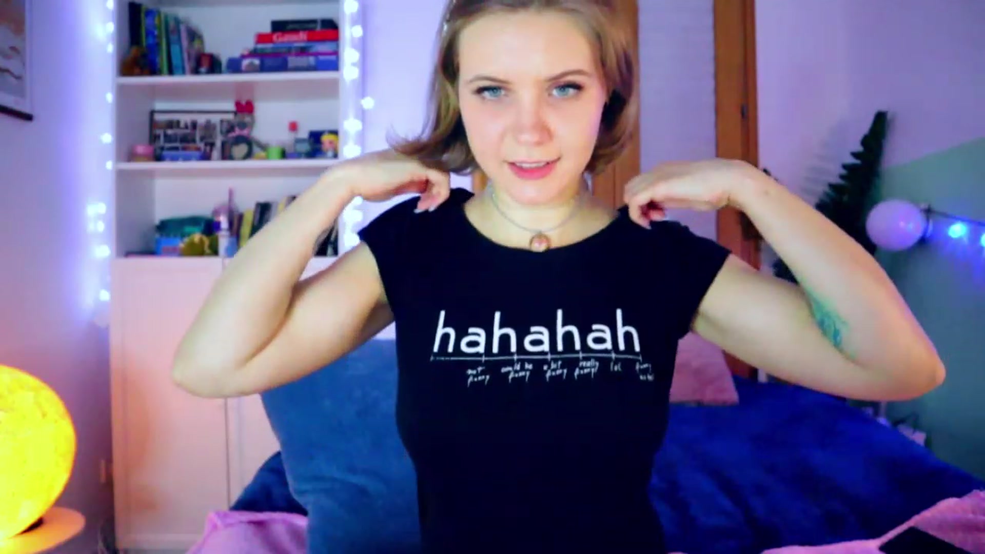 Gallery image thumbnail from YoungDunst's myfreecams stream on, 12/18/2022, 04:26 image 14 of 20