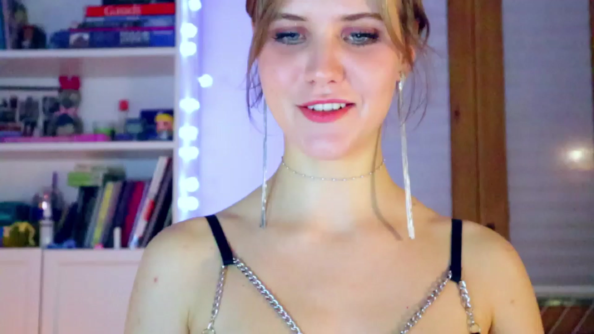 Gallery image thumbnail from YoungDunst's myfreecams stream on, 12/22/2022, 22:00 image 15 of 20
