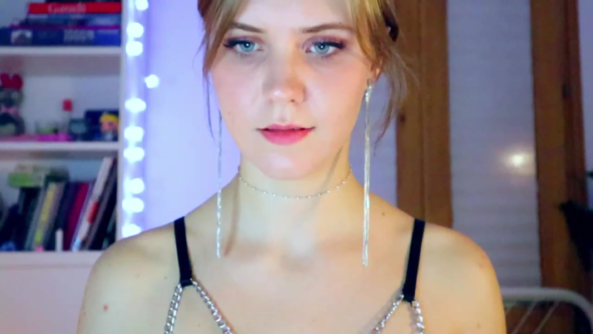 Gallery image thumbnail from YoungDunst's myfreecams stream on, 12/22/2022, 22:58 image 13 of 20