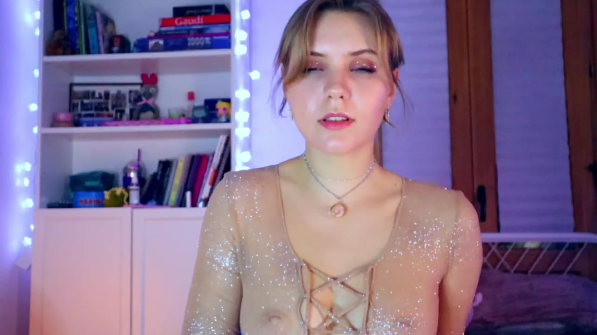 Gallery image thumbnail from YoungDunst's myfreecams stream on, 12/26/2022, 04:41 image 11 of 20