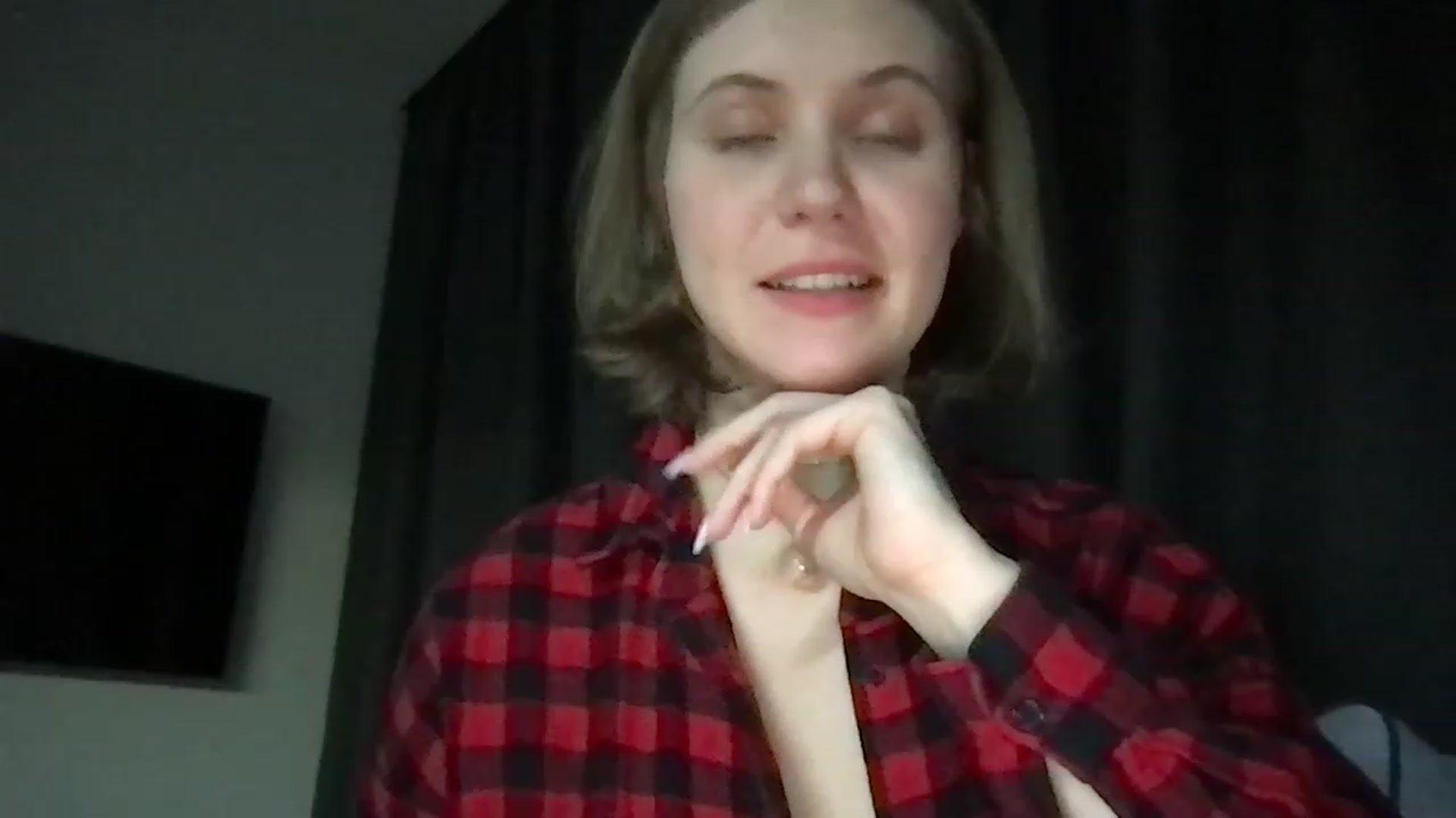 Gallery image thumbnail from YoungDunst's myfreecams stream on, 12/31/2022, 19:20 image 6 of 20