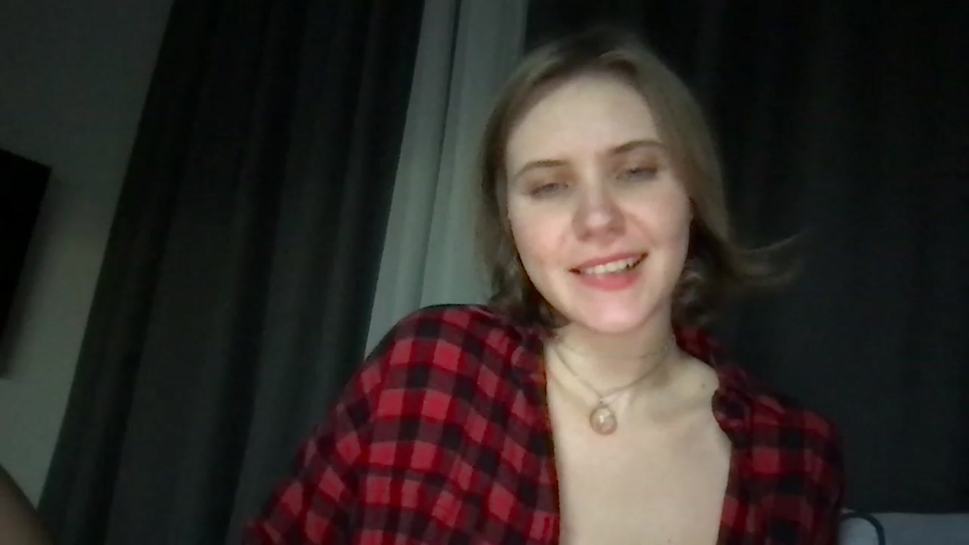 Gallery image thumbnail from YoungDunst's myfreecams stream on, 12/31/2022, 19:20 image 3 of 20