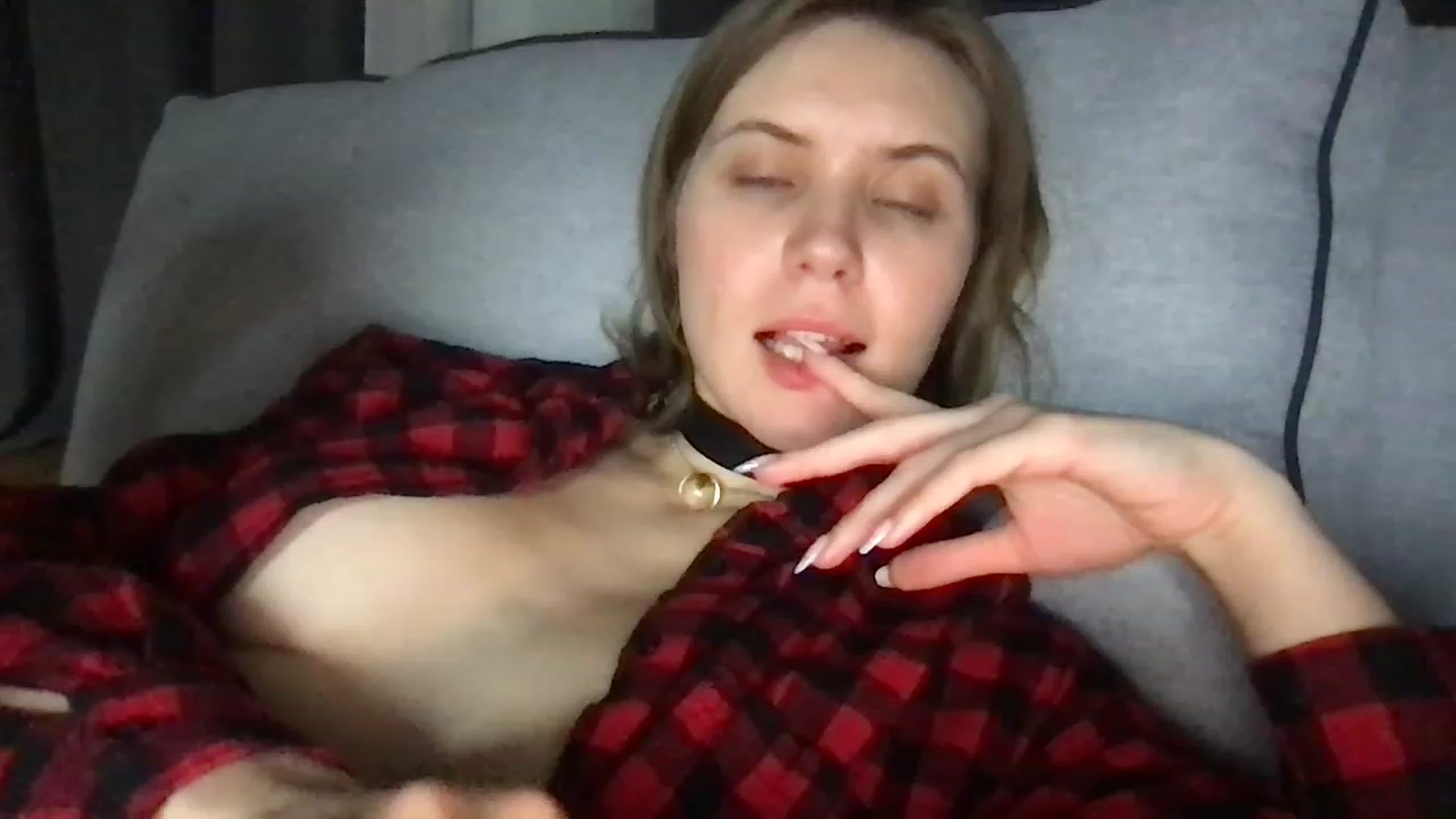 Gallery image thumbnail from YoungDunst's myfreecams stream on, 12/31/2022, 20:06 image 7 of 20
