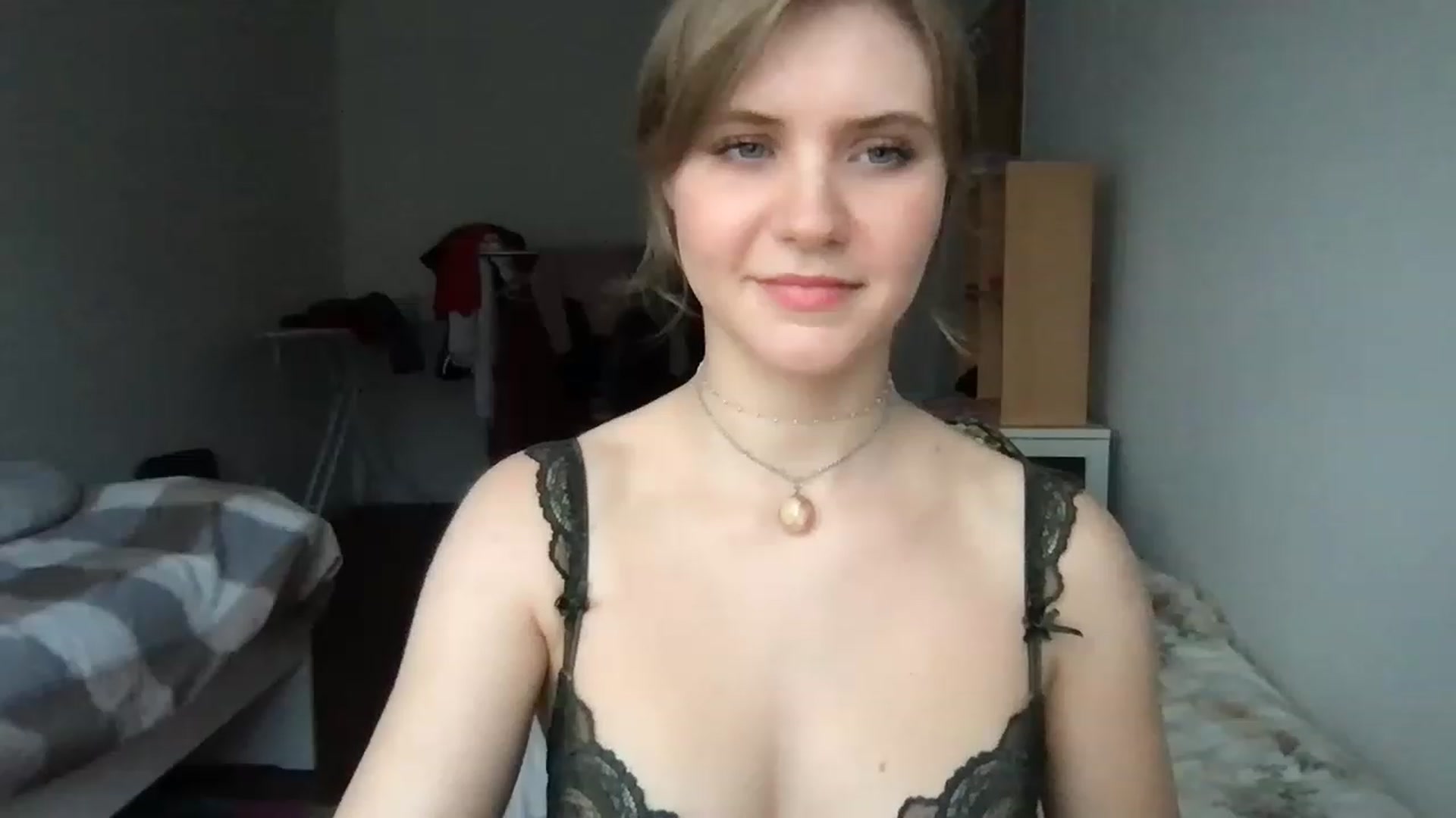 Gallery image thumbnail from YoungDunst's myfreecams stream on, 01/08/2023, 15:40 image 9 of 20