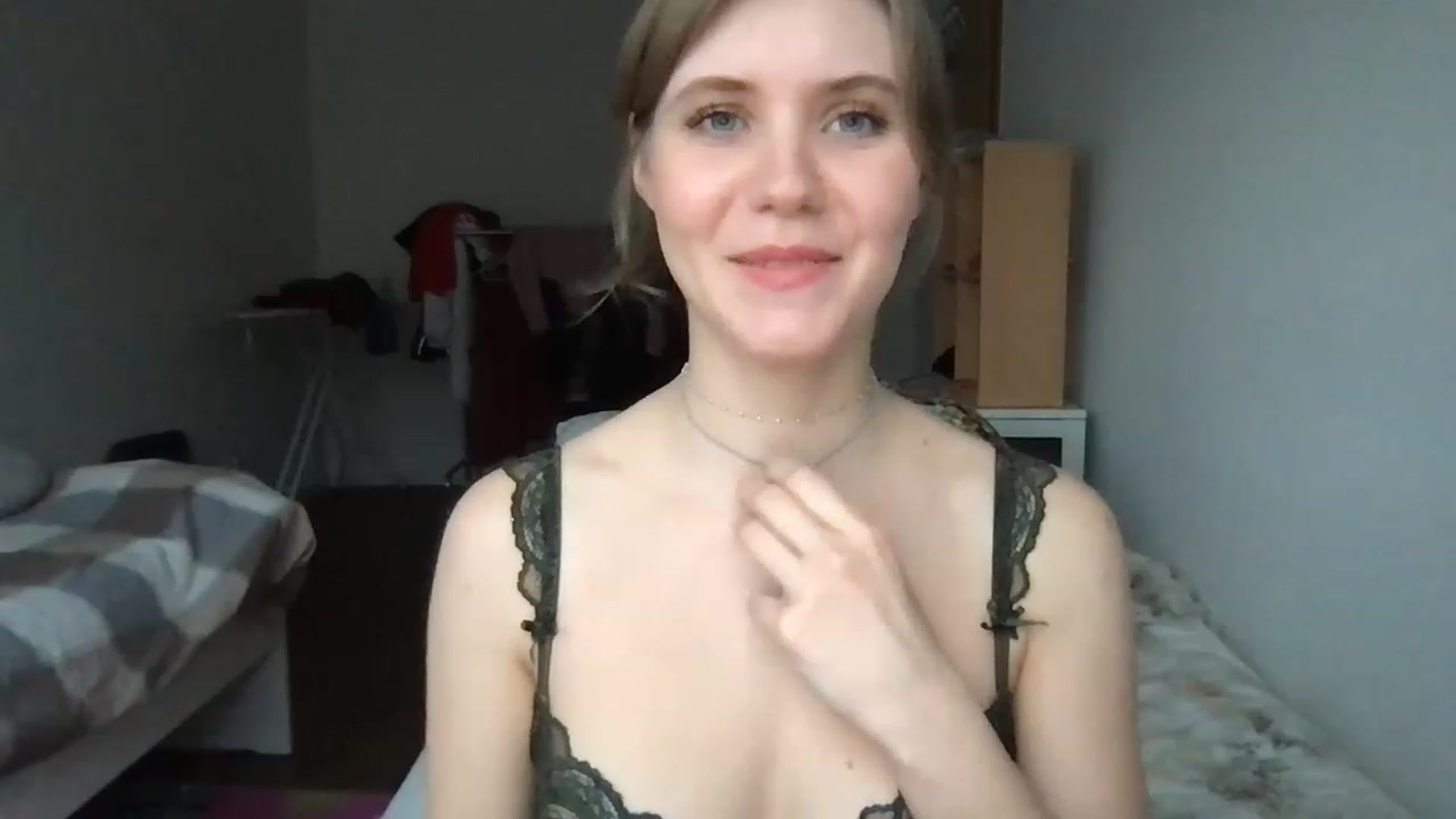 Gallery image thumbnail from YoungDunst's myfreecams stream on, 01/08/2023, 15:40 image 13 of 20