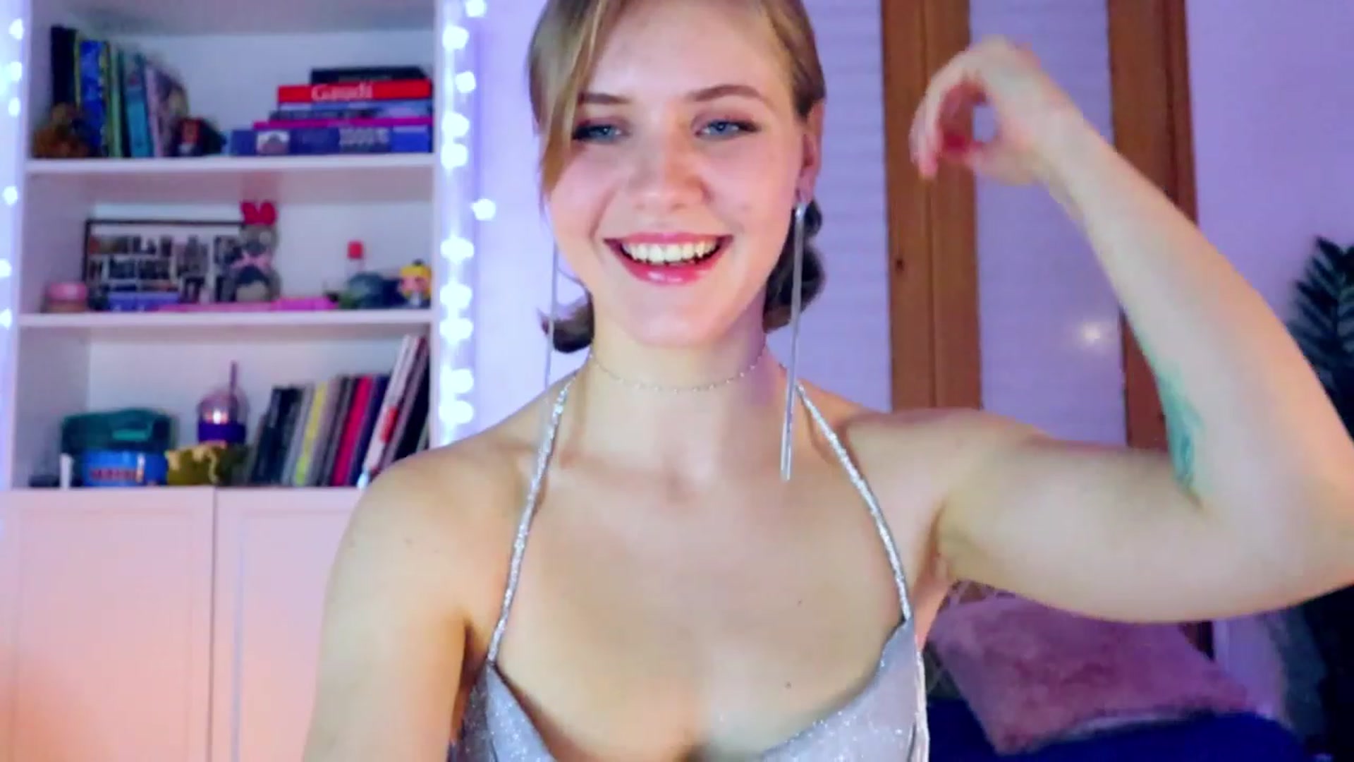 Gallery image thumbnail from YoungDunst's myfreecams stream on, 01/13/2023, 21:13 image 12 of 20