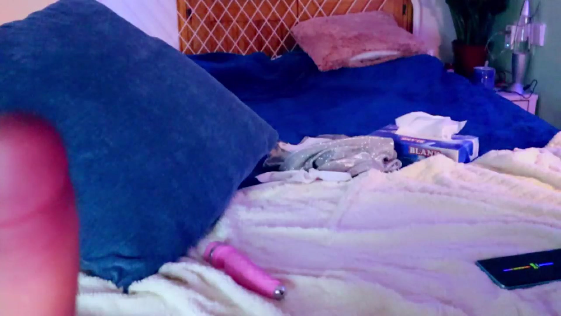 Gallery image thumbnail from YoungDunst's myfreecams stream on, 01/13/2023, 21:13 image 19 of 20