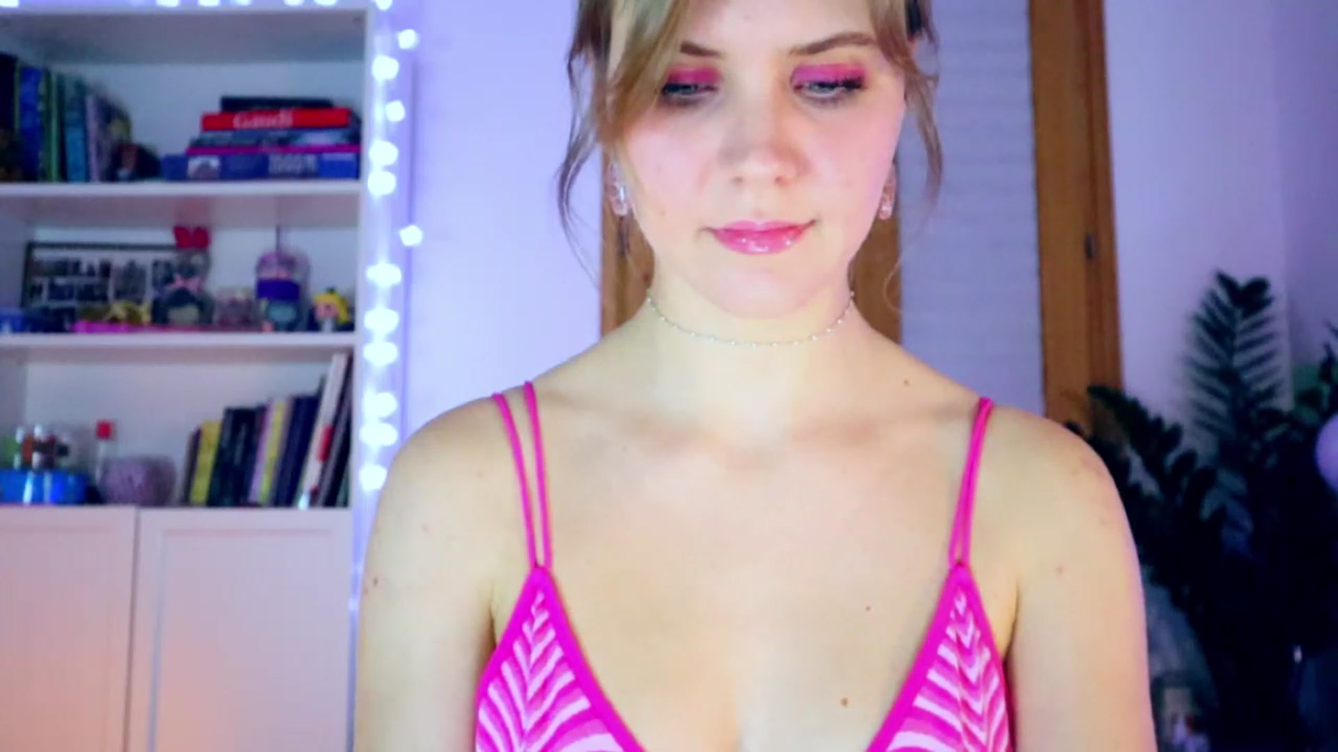Gallery image thumbnail from YoungDunst's myfreecams stream on, 01/28/2023, 24:08 image 12 of 20
