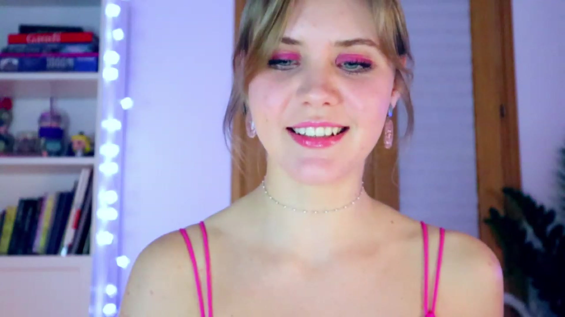 Gallery image thumbnail from YoungDunst's myfreecams stream on, 01/28/2023, 24:08 image 15 of 20
