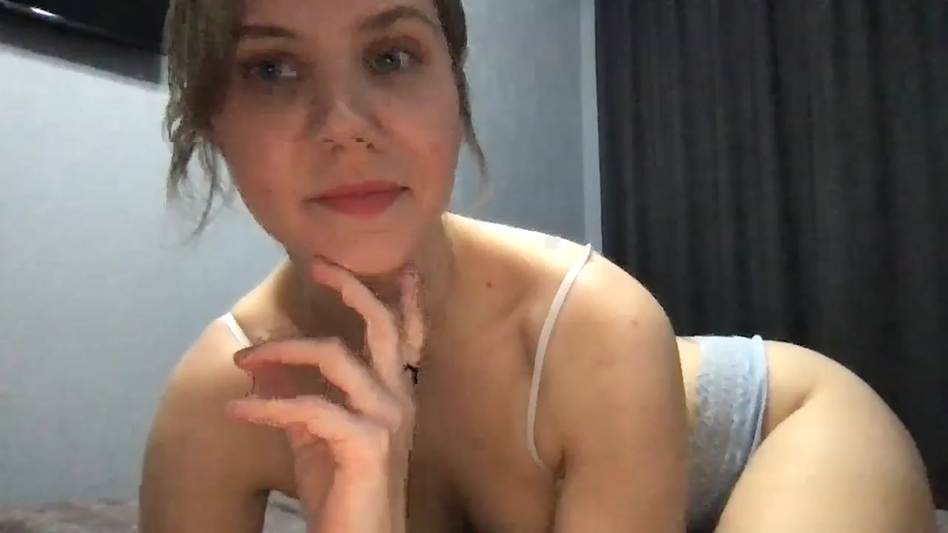 Gallery image thumbnail from YoungDunst's myfreecams stream on, 02/06/2023, 17:45 image 15 of 20