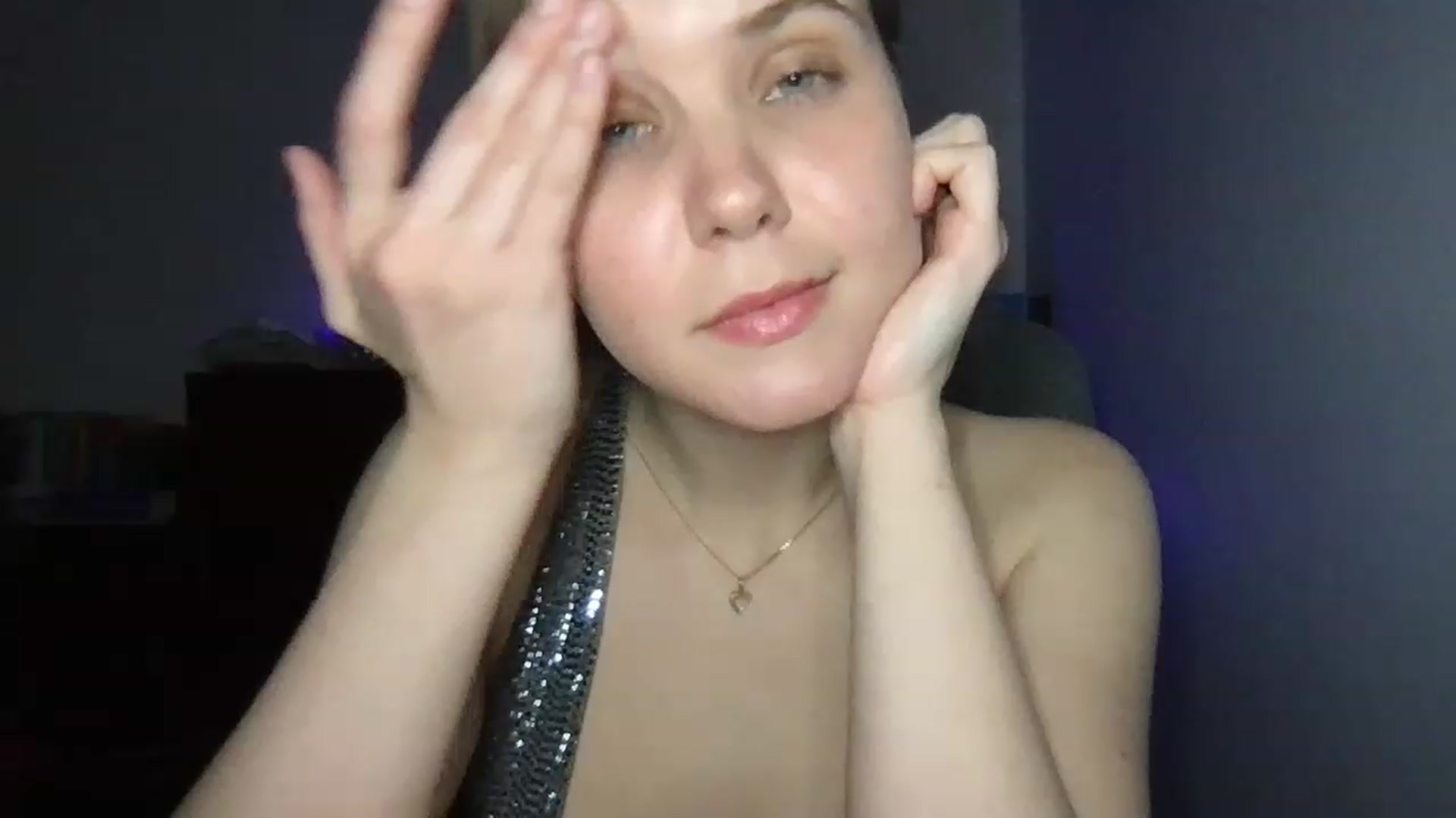 Gallery image thumbnail from YoungDunst's myfreecams stream on, 02/09/2023, 18:24 image 8 of 20