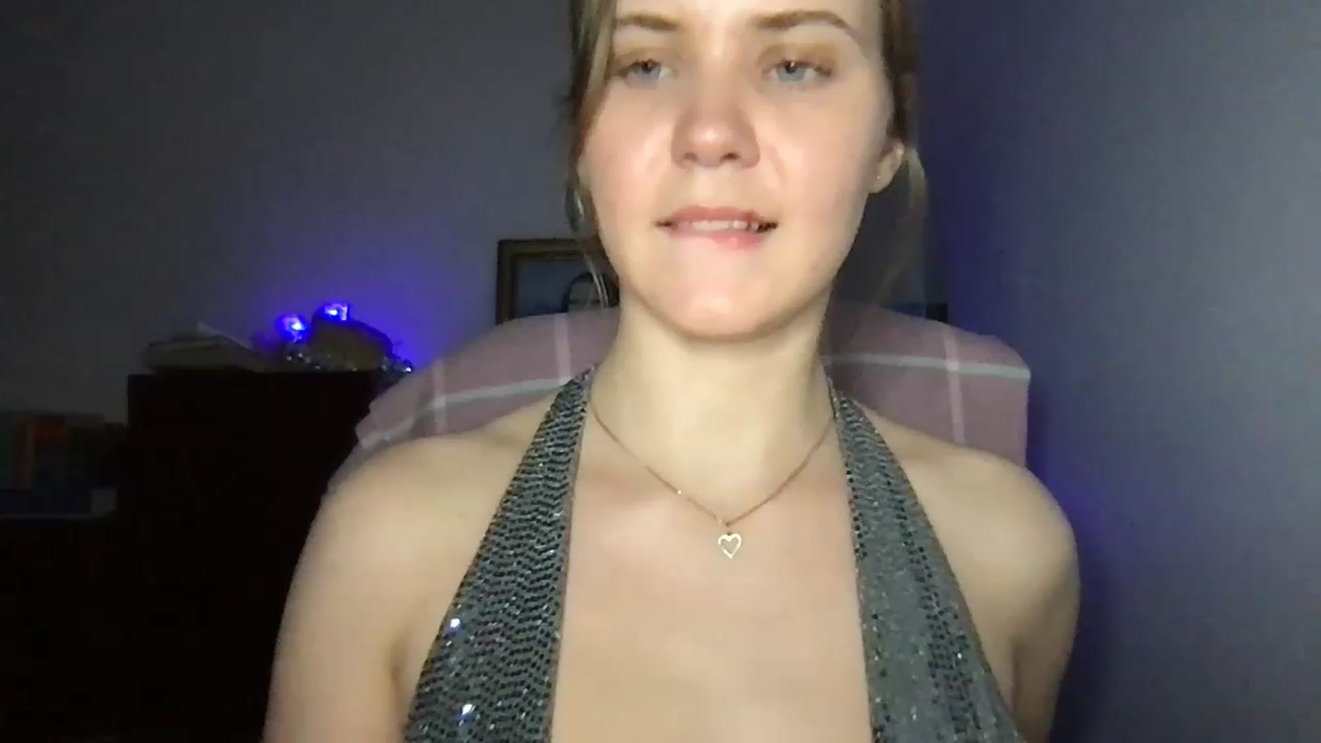 Gallery image thumbnail from YoungDunst's myfreecams stream on, 02/09/2023, 19:23 image 3 of 20