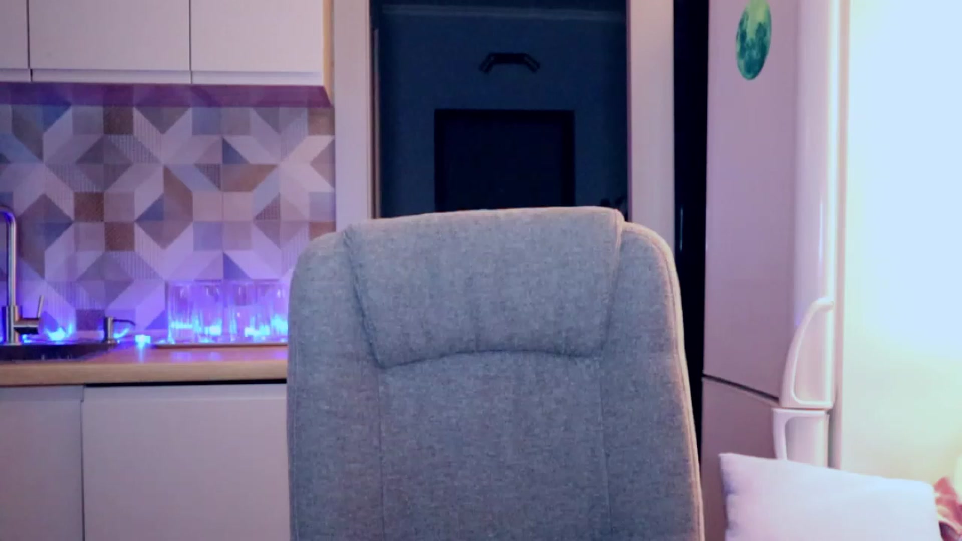 Gallery image thumbnail from YoungDunst's myfreecams stream on, 02/19/2023, 18:49 image 2 of 20