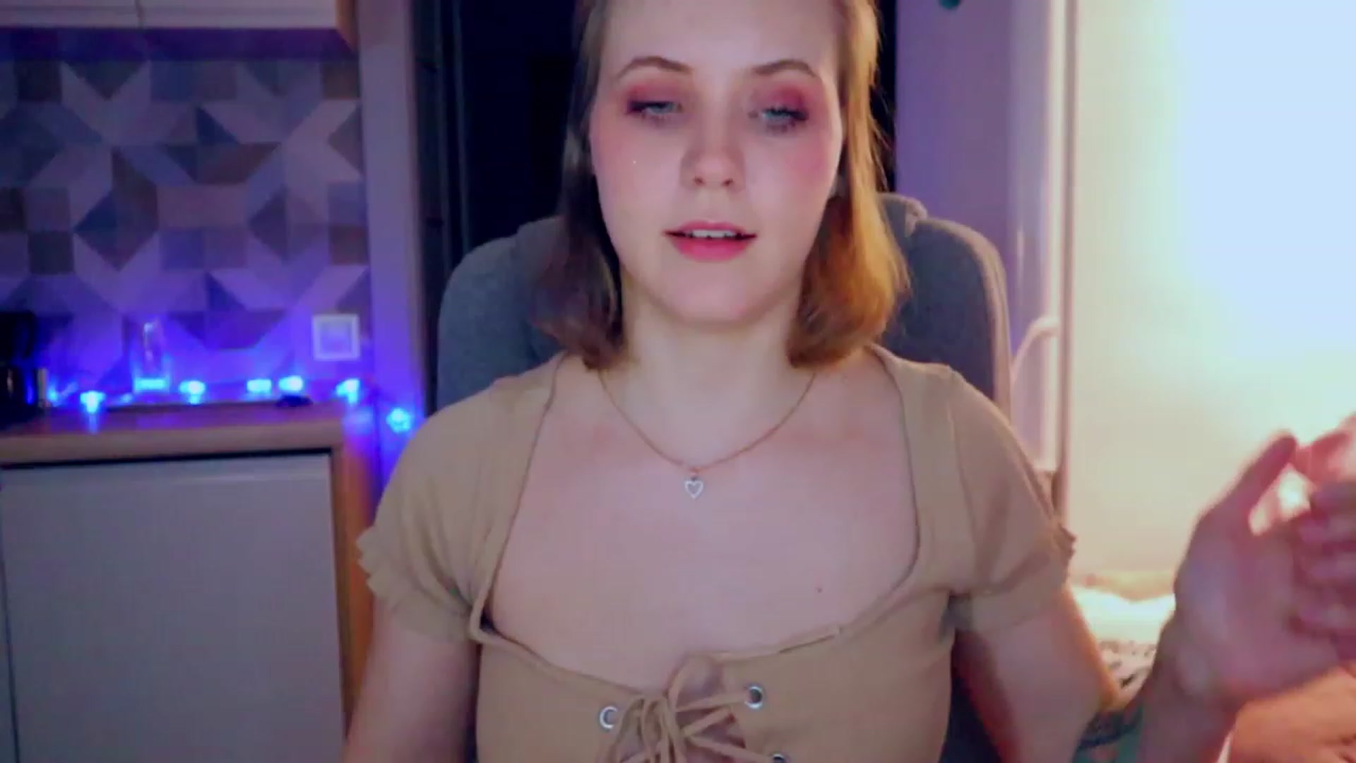 Gallery image thumbnail from YoungDunst's myfreecams stream on, 03/09/2023, 21:19 image 8 of 20