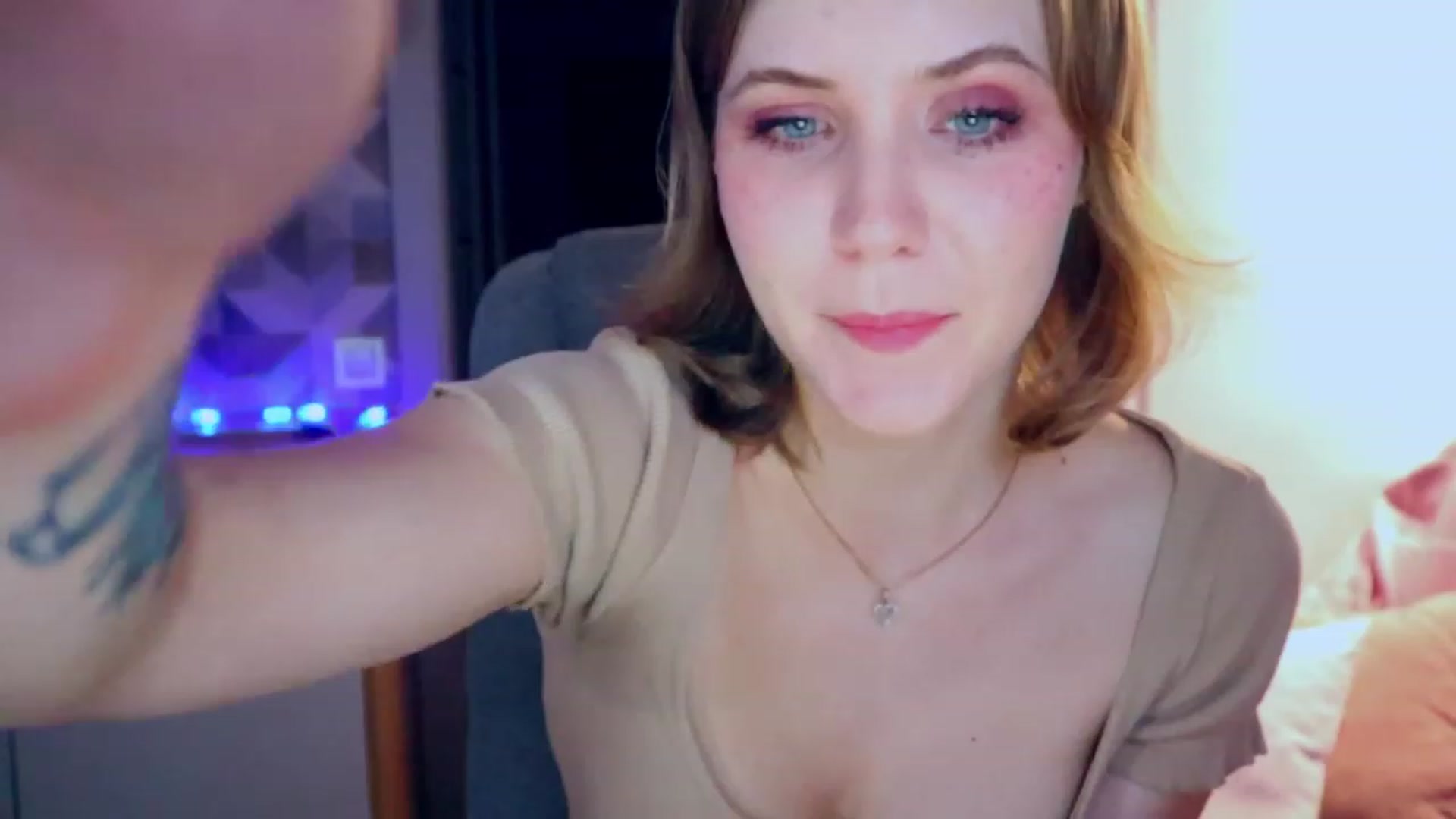 Gallery image thumbnail from YoungDunst's myfreecams stream on, 03/09/2023, 21:19 image 5 of 20