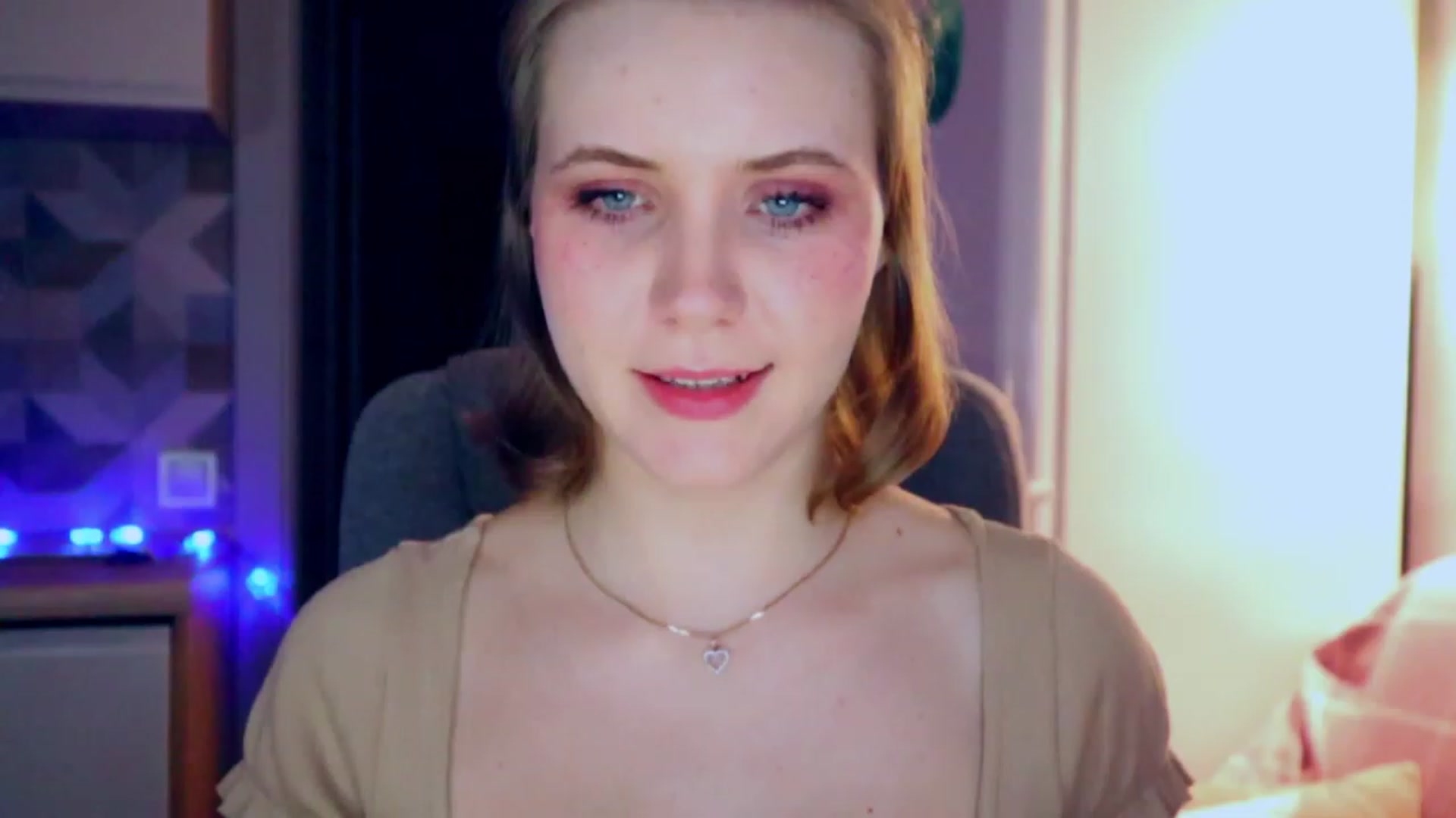 Gallery image thumbnail from YoungDunst's myfreecams stream on, 03/09/2023, 21:19 image 18 of 20