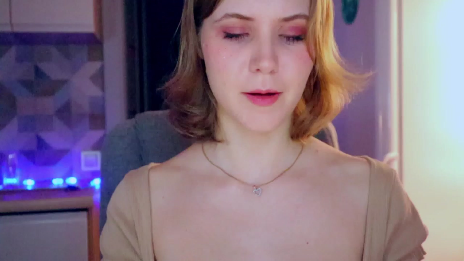 Gallery image thumbnail from YoungDunst's myfreecams stream on, 03/09/2023, 21:19 image 3 of 20