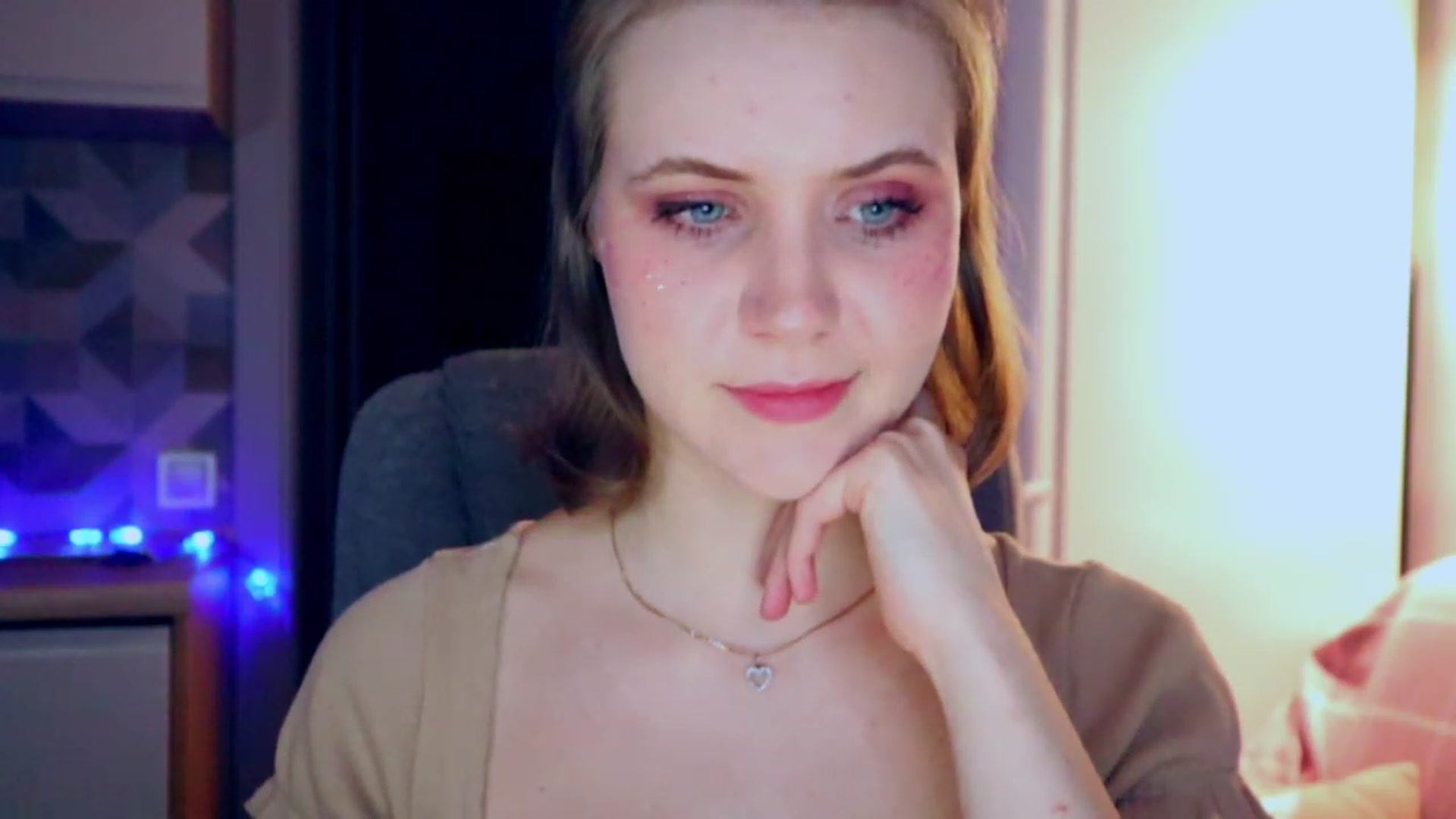 Gallery image thumbnail from YoungDunst's myfreecams stream on, 03/09/2023, 21:19 image 20 of 20