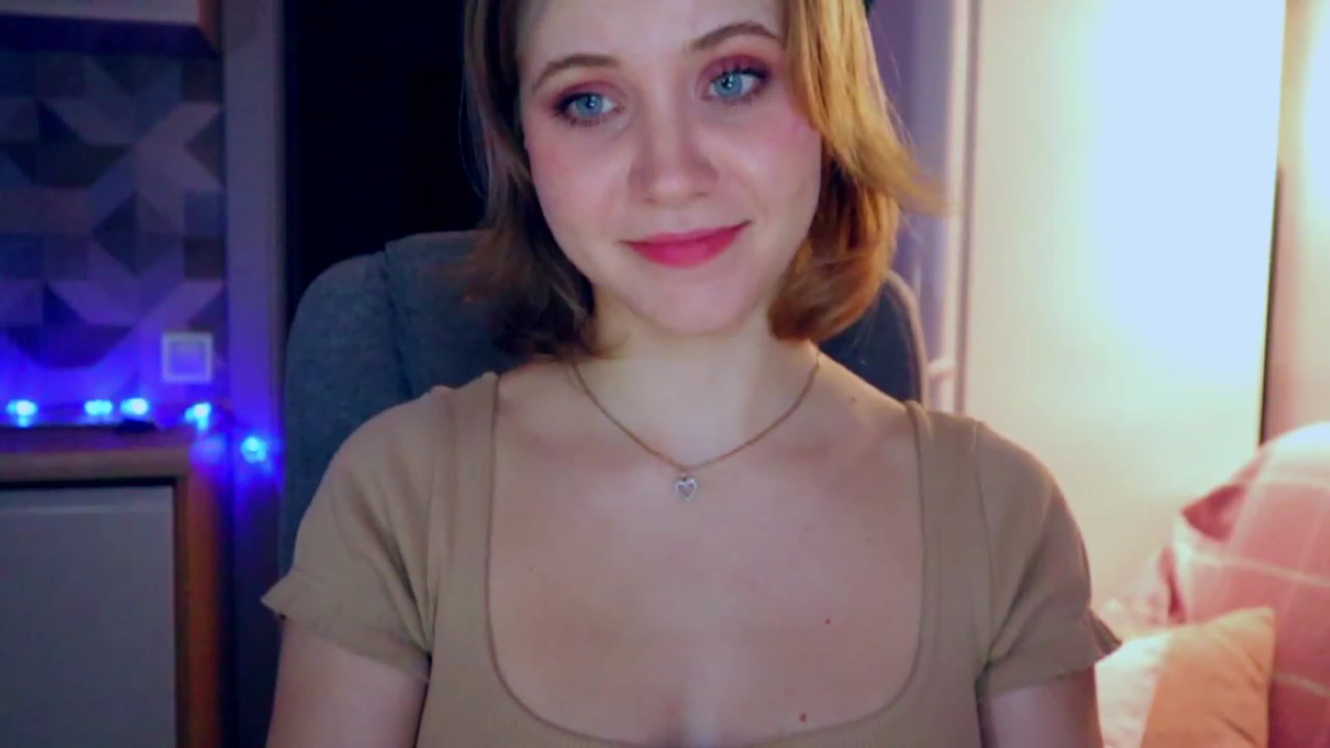 Gallery image thumbnail from YoungDunst's myfreecams stream on, 03/09/2023, 23:10 image 1 of 20