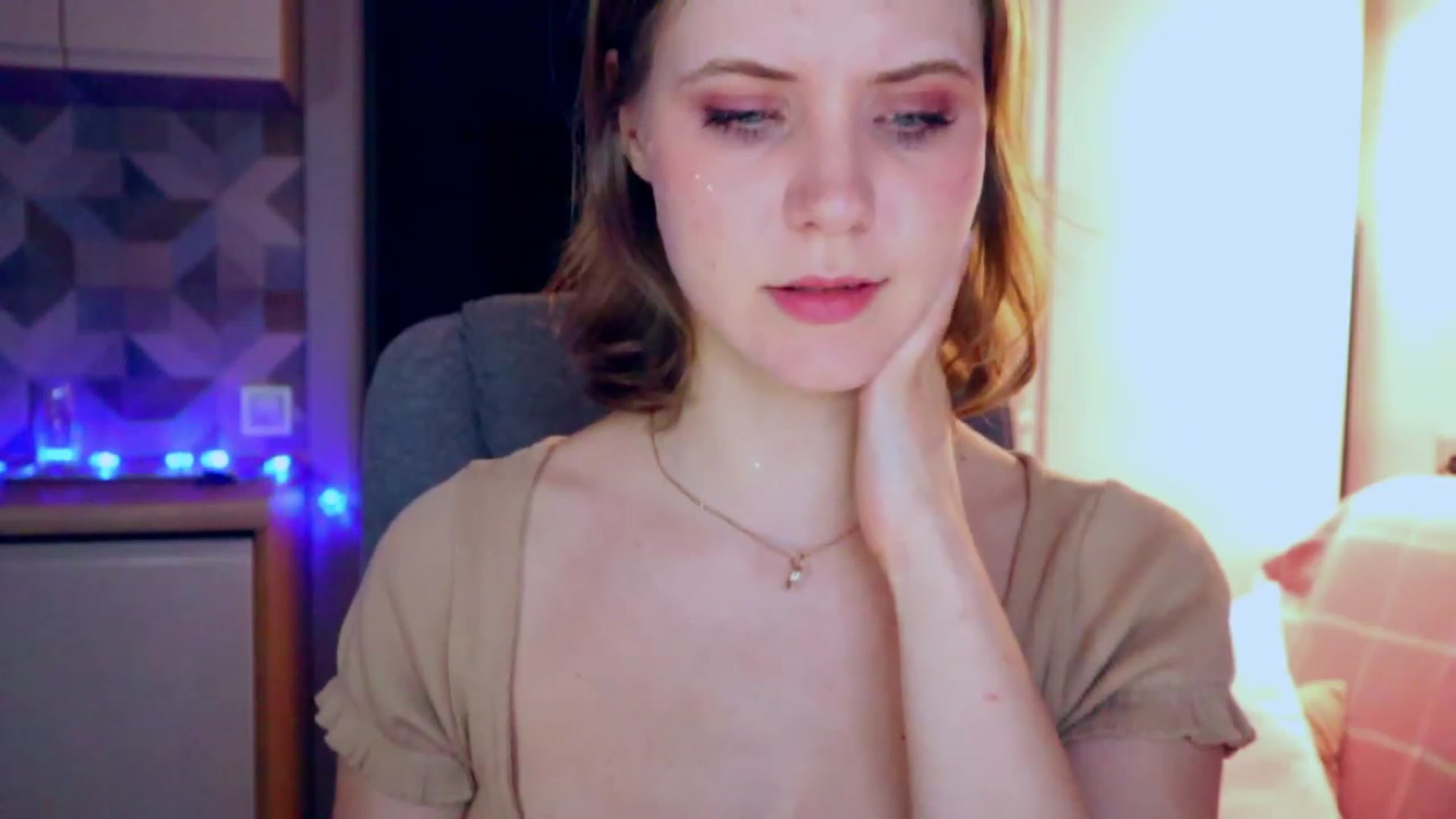 Gallery image thumbnail from YoungDunst's myfreecams stream on, 03/10/2023, 24:04 image 11 of 20
