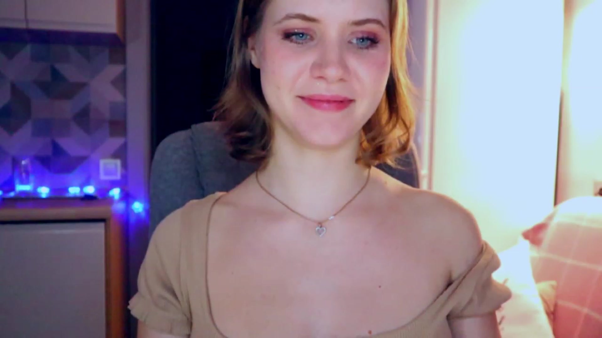 Gallery image thumbnail from YoungDunst's myfreecams stream on, 03/10/2023, 24:04 image 14 of 20
