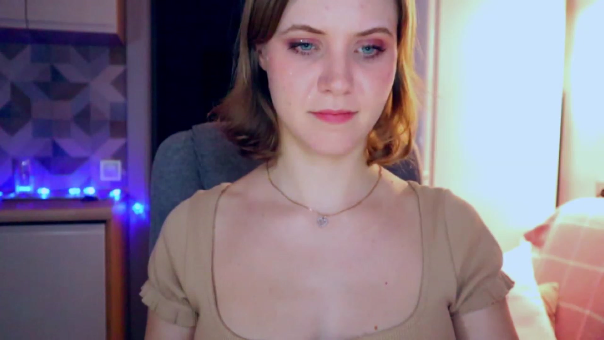 Gallery image thumbnail from YoungDunst's myfreecams stream on, 03/10/2023, 24:04 image 10 of 20