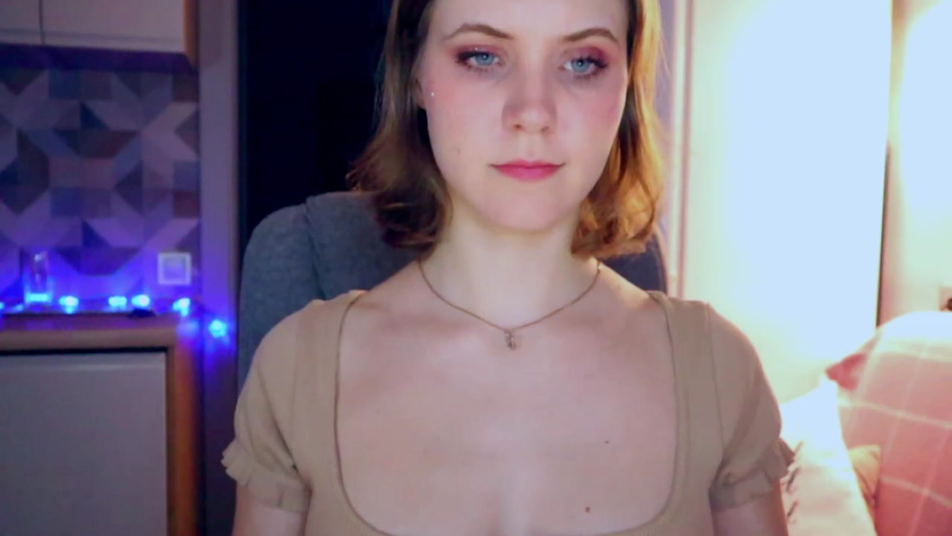 Gallery image thumbnail from YoungDunst's myfreecams stream on, 03/10/2023, 24:04 image 5 of 20