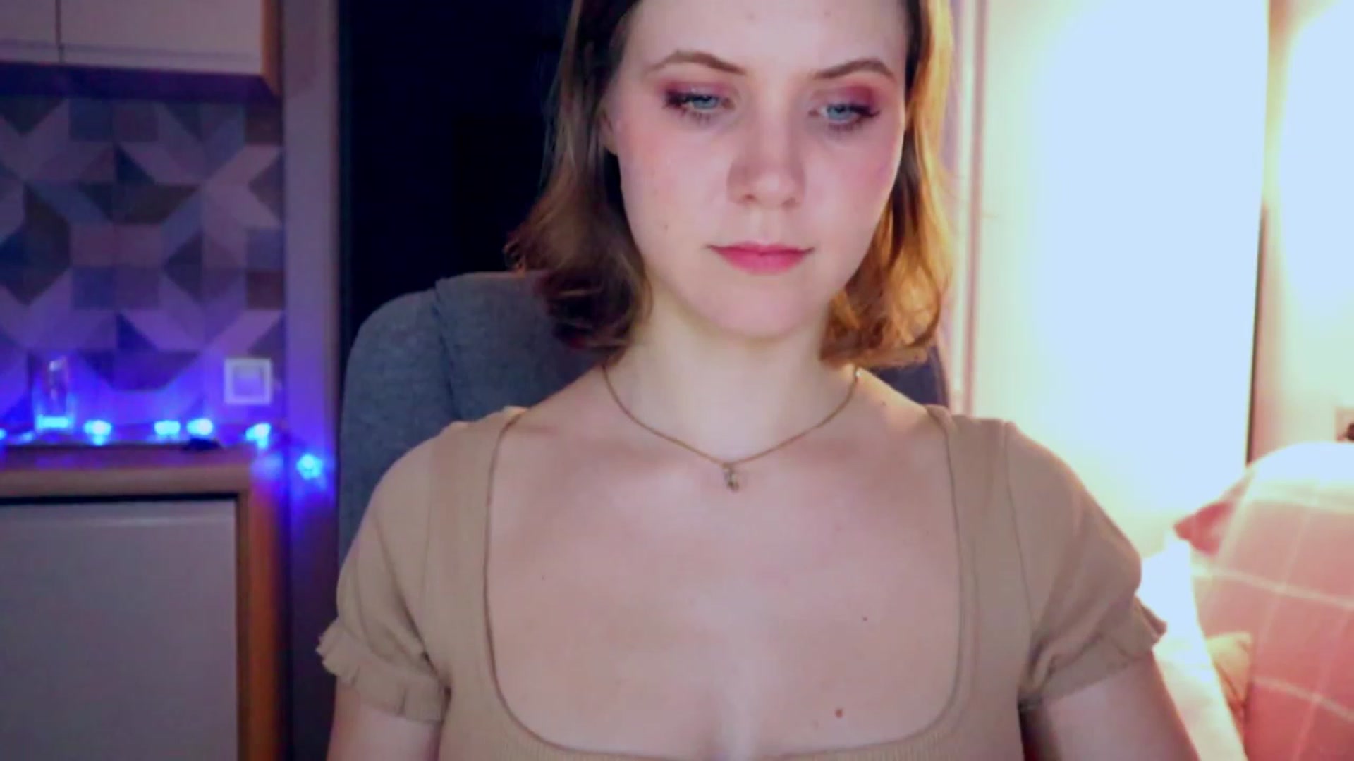 Gallery image thumbnail from YoungDunst's myfreecams stream on, 03/10/2023, 24:04 image 4 of 20