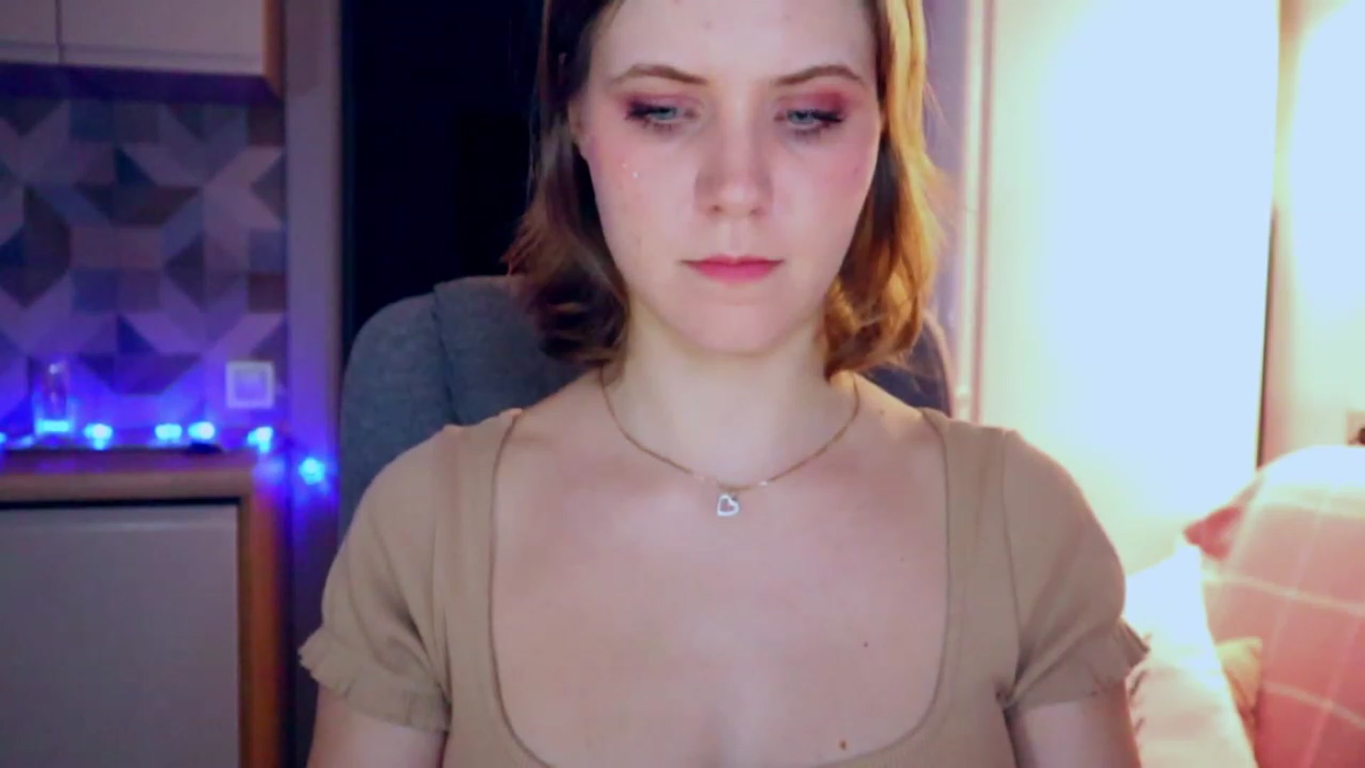 Gallery image thumbnail from YoungDunst's myfreecams stream on, 03/10/2023, 24:04 image 12 of 20
