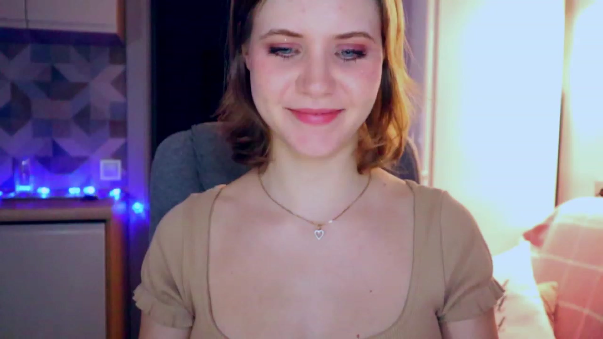Gallery image thumbnail from YoungDunst's myfreecams stream on, 03/10/2023, 24:04 image 13 of 20