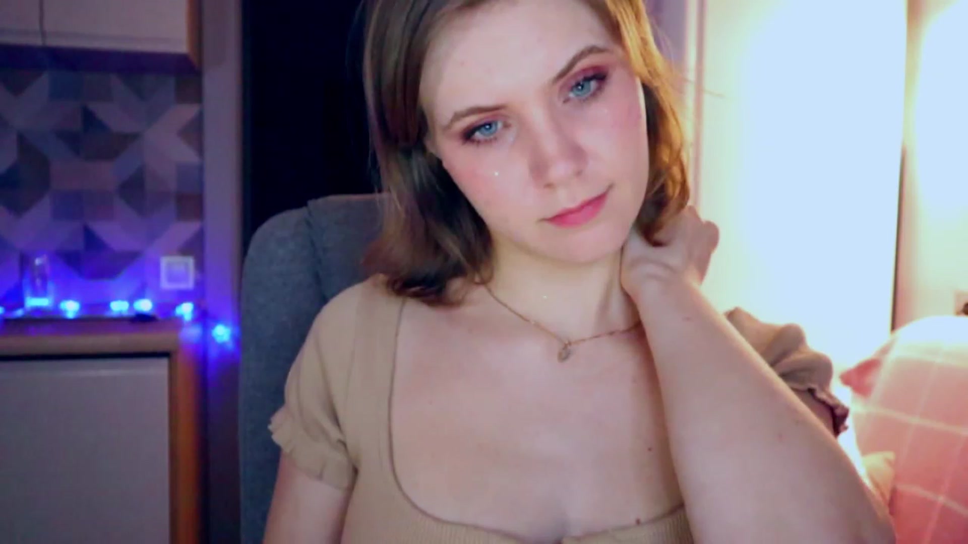 Gallery image thumbnail from YoungDunst's myfreecams stream on, 03/10/2023, 24:04 image 8 of 20