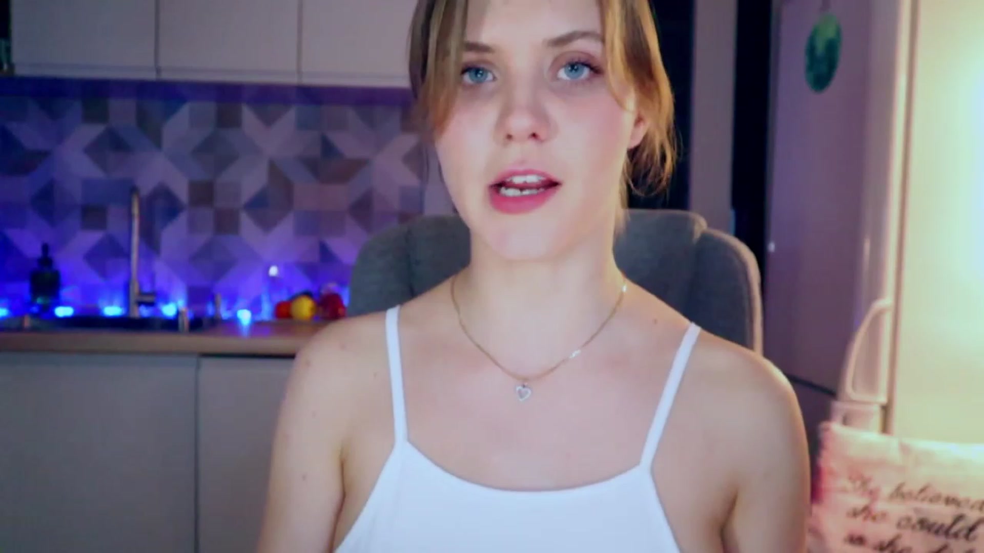 Gallery image thumbnail from YoungDunst's myfreecams stream on, 04/02/2023, 21:08 image 20 of 20