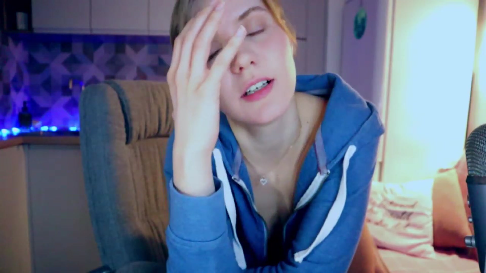 Gallery image thumbnail from YoungDunst's myfreecams stream on, 04/11/2023, 23:06 image 16 of 20