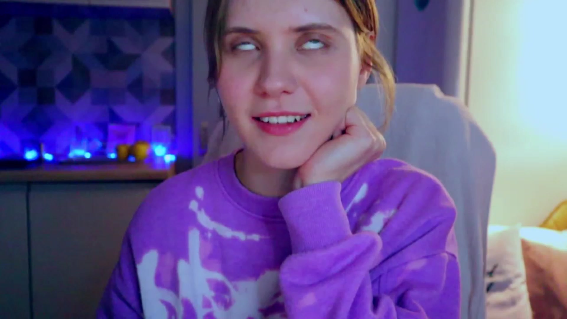 Gallery image thumbnail from YoungDunst's myfreecams stream on, 04/18/2023, 24:01 image 5 of 20