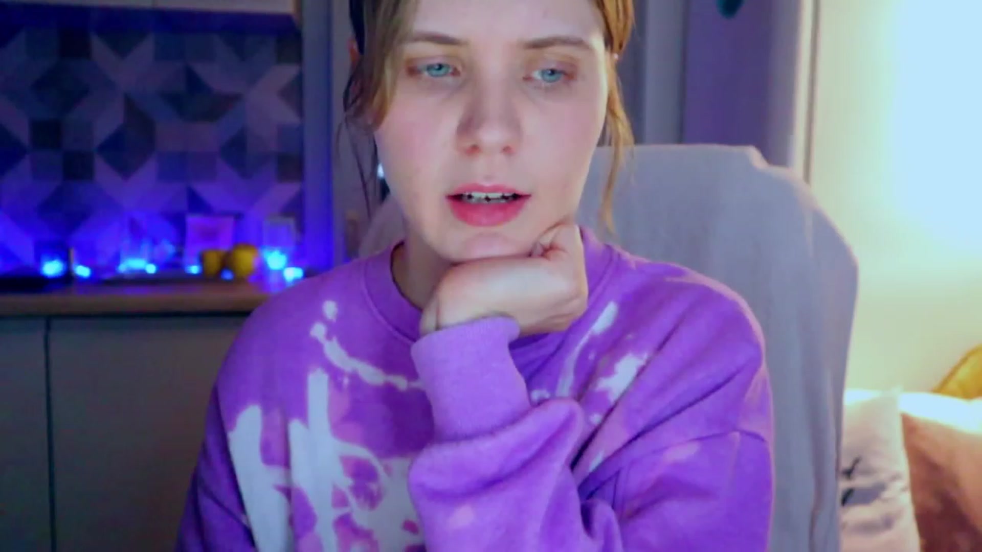 Gallery image thumbnail from YoungDunst's myfreecams stream on, 04/18/2023, 24:01 image 6 of 20